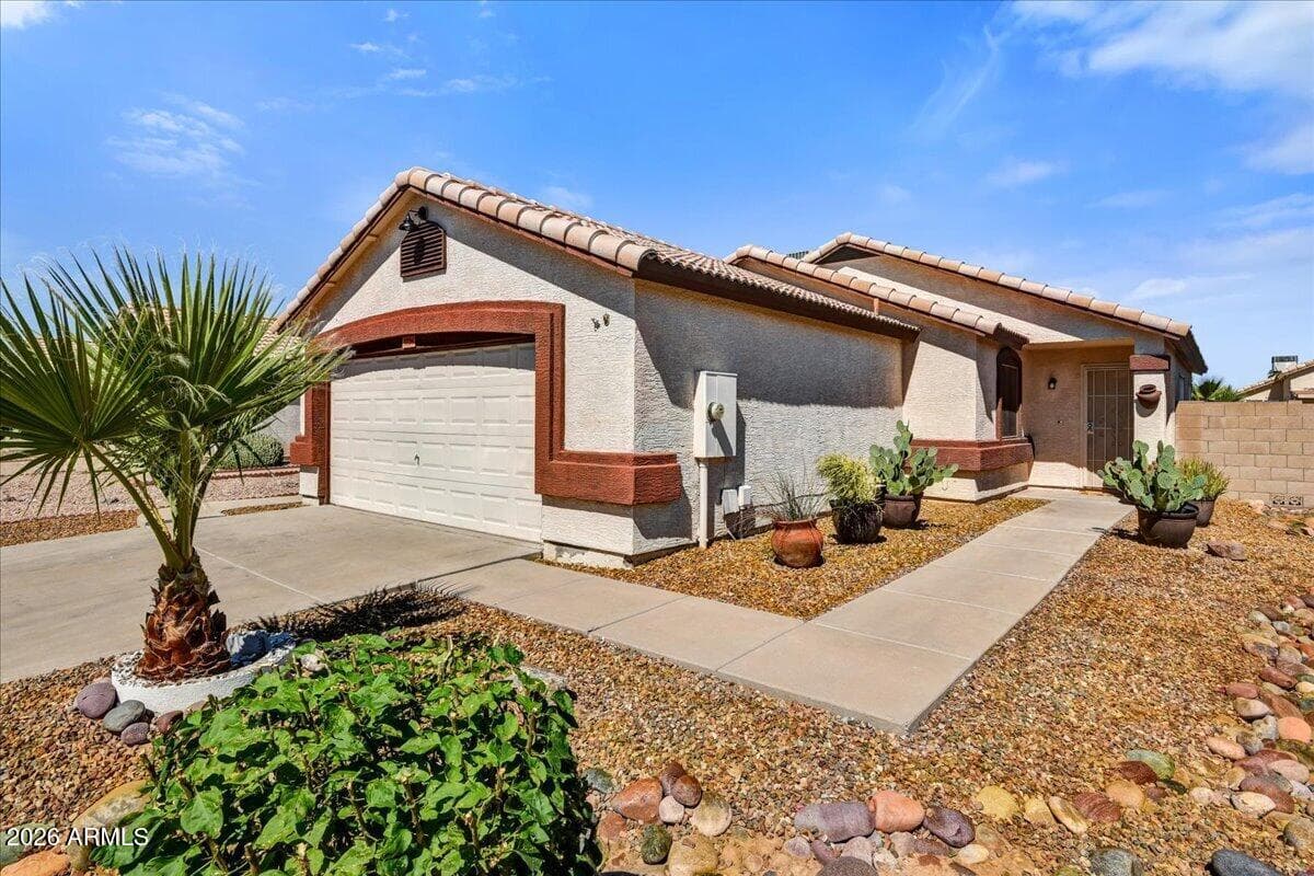 3226 W Abraham Lane, Phoenix, Arizona