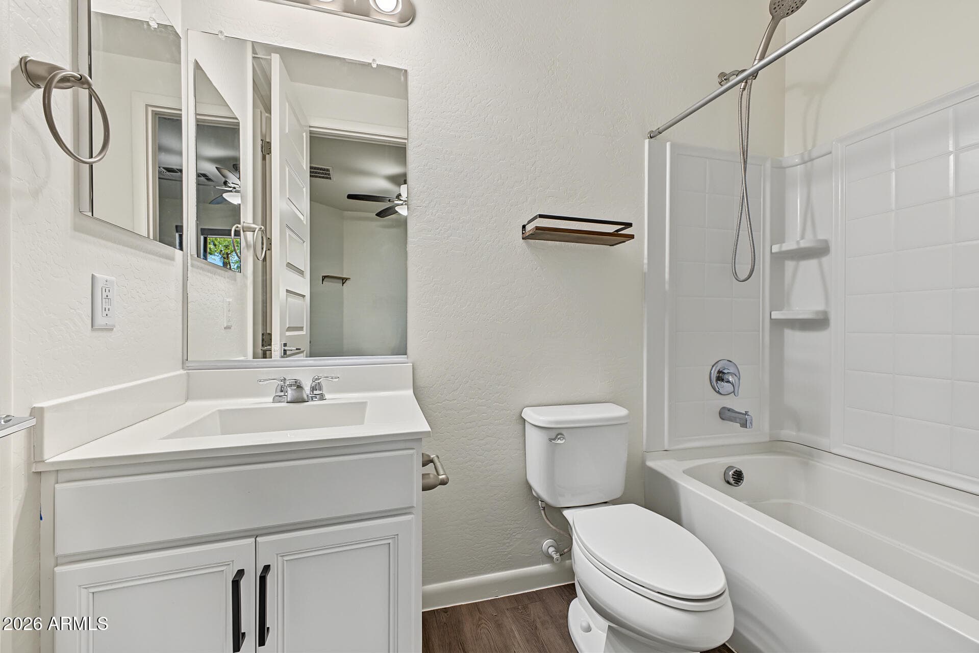 2090 S Dorsey Lane 1048 — photo 7