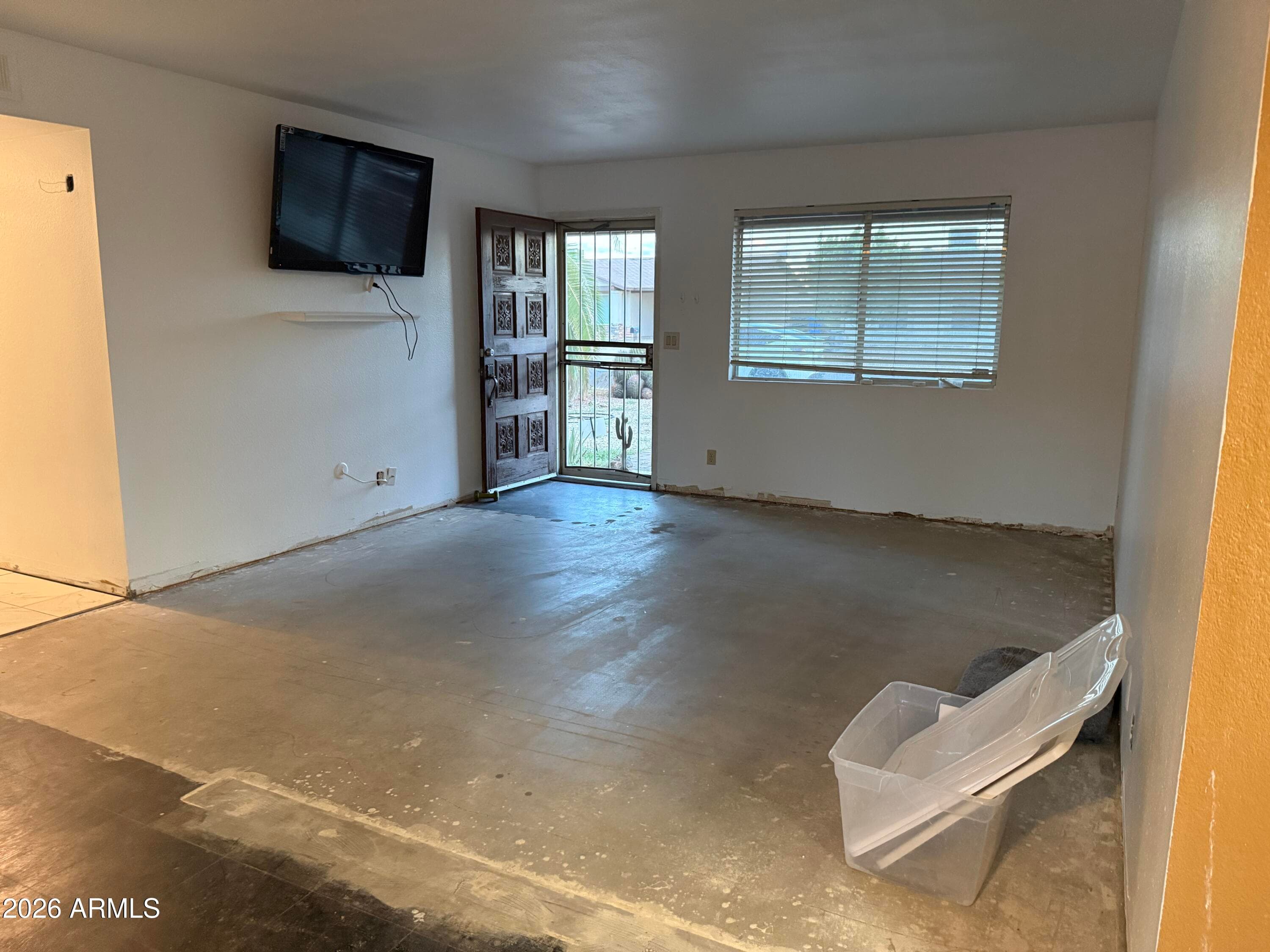 2214 W Behrend Drive — photo 5