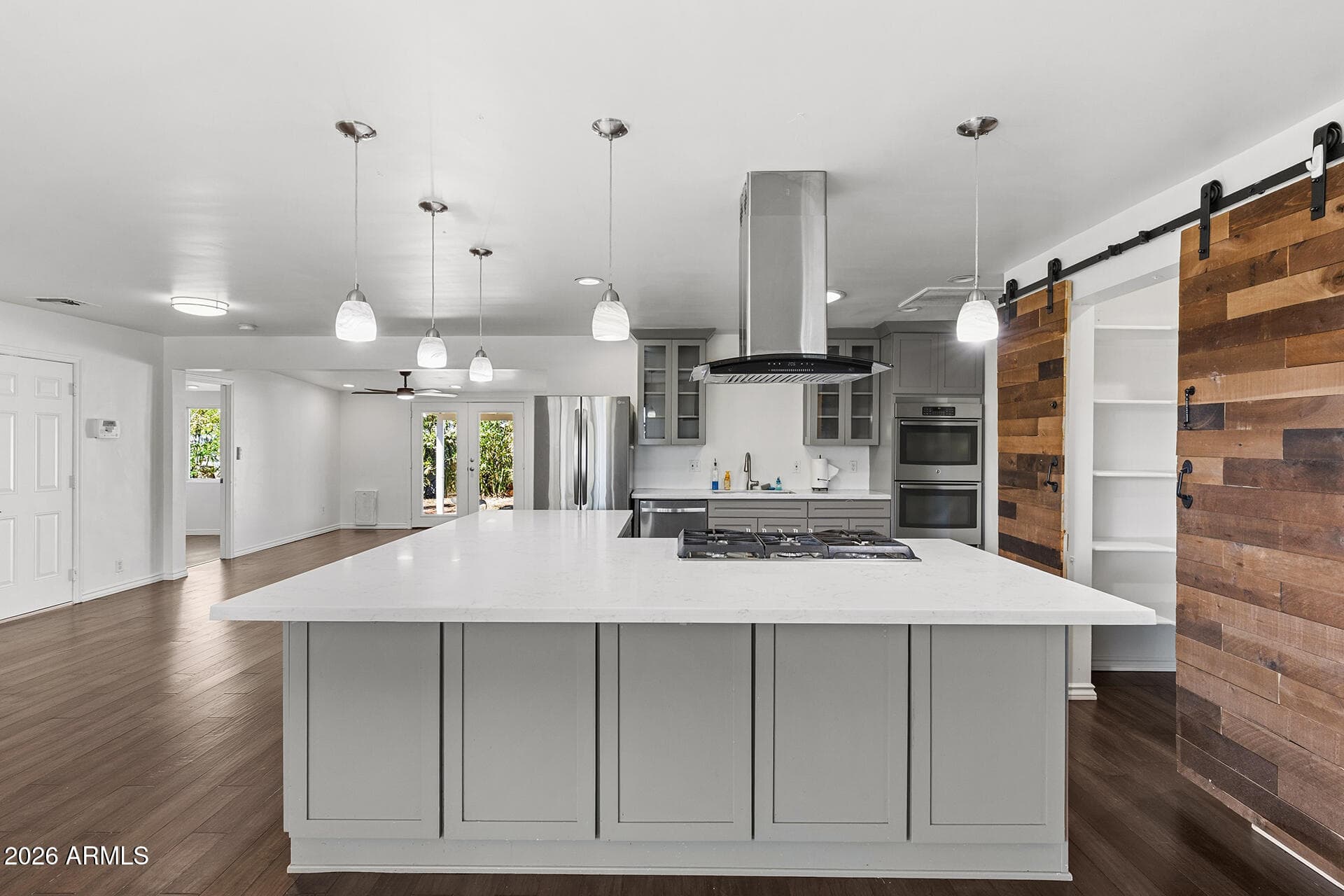 1826 E Hazelwood Street — photo 3