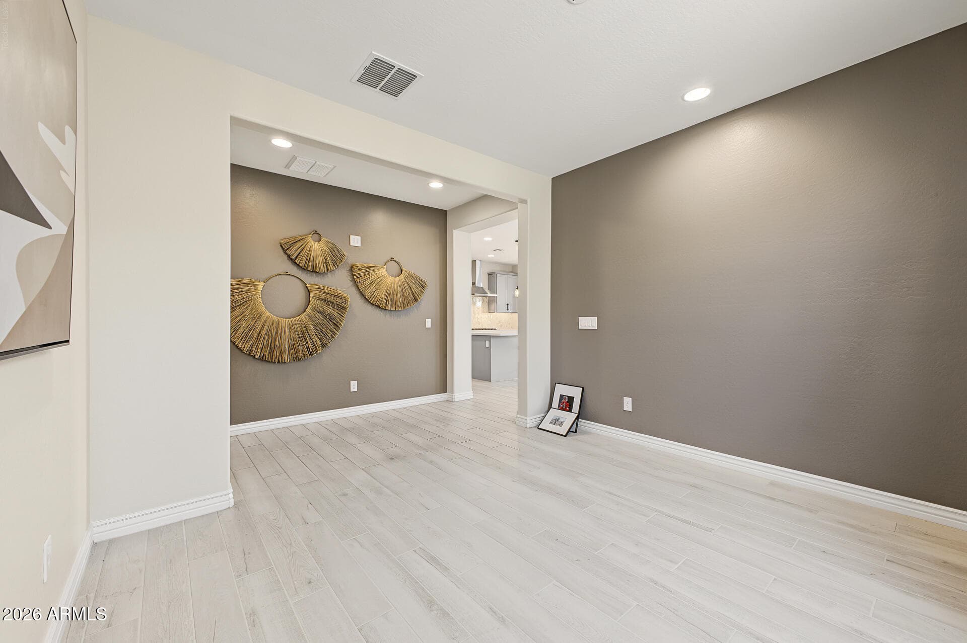 8924 W Vermont Avenue — photo 4