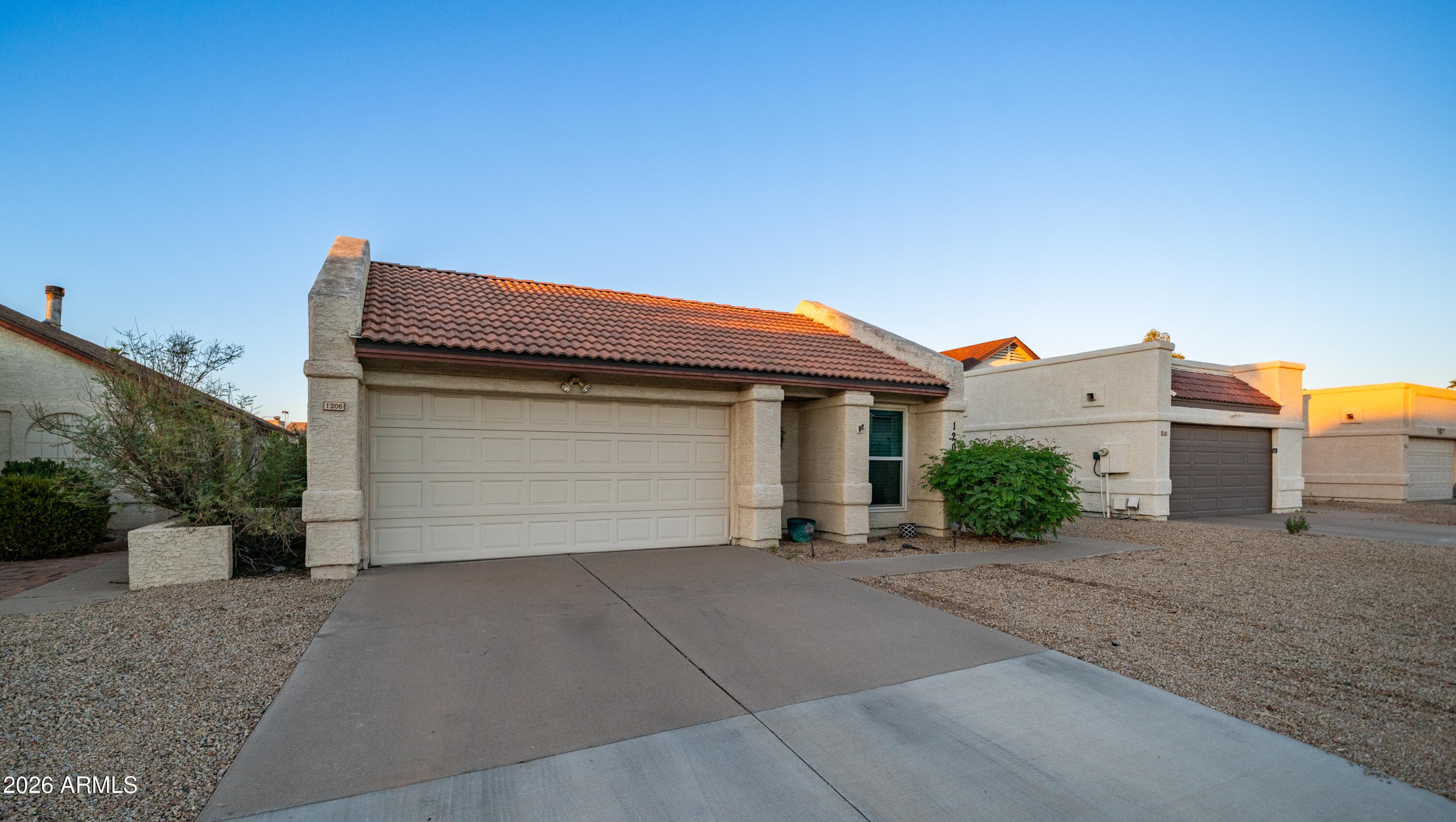 1206 W Estrella Drive — photo 3