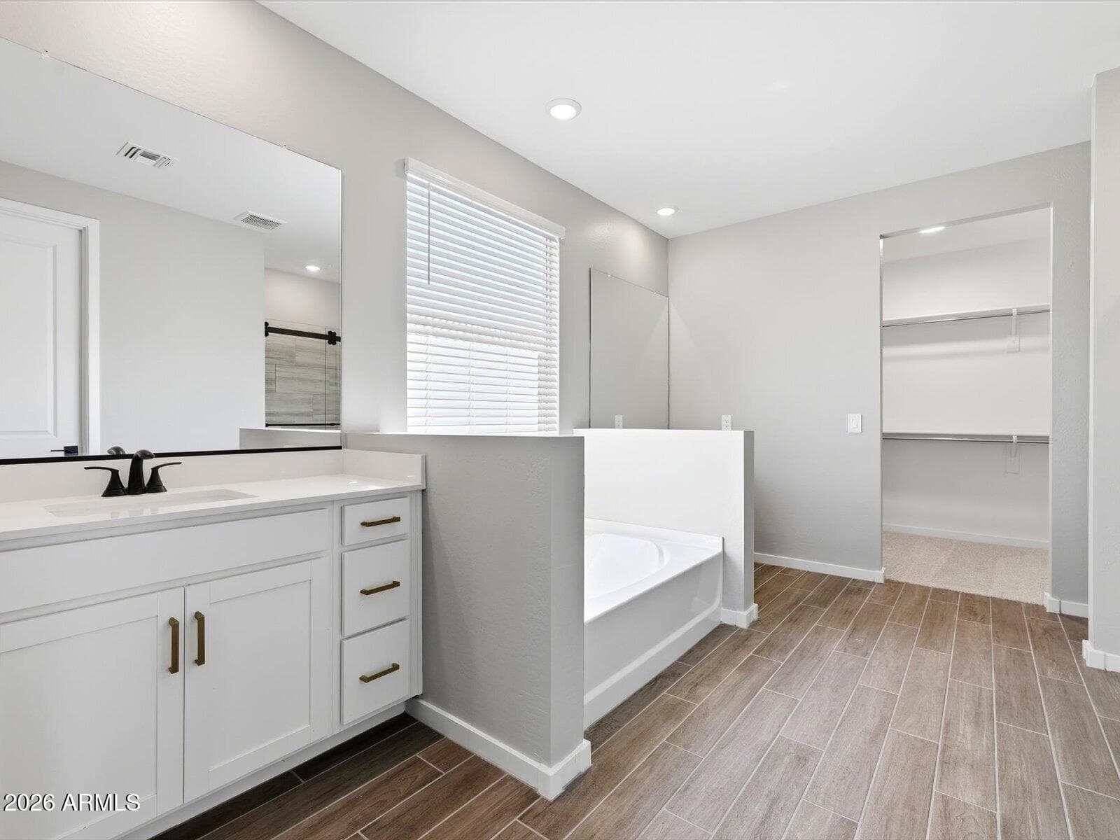 15816 W Honeysuckle Drive — photo 2