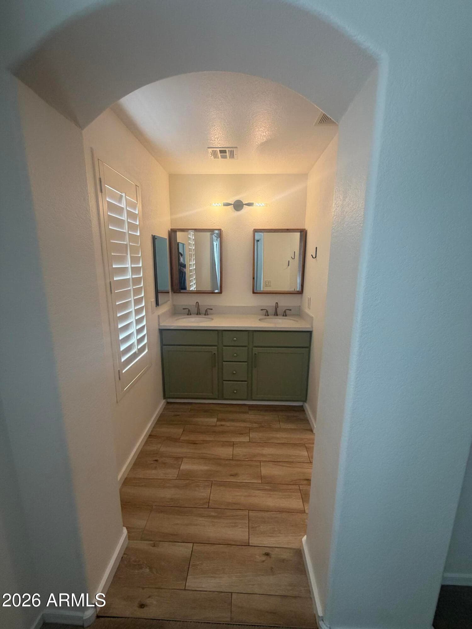 3769 E Kerry Lane — photo 8