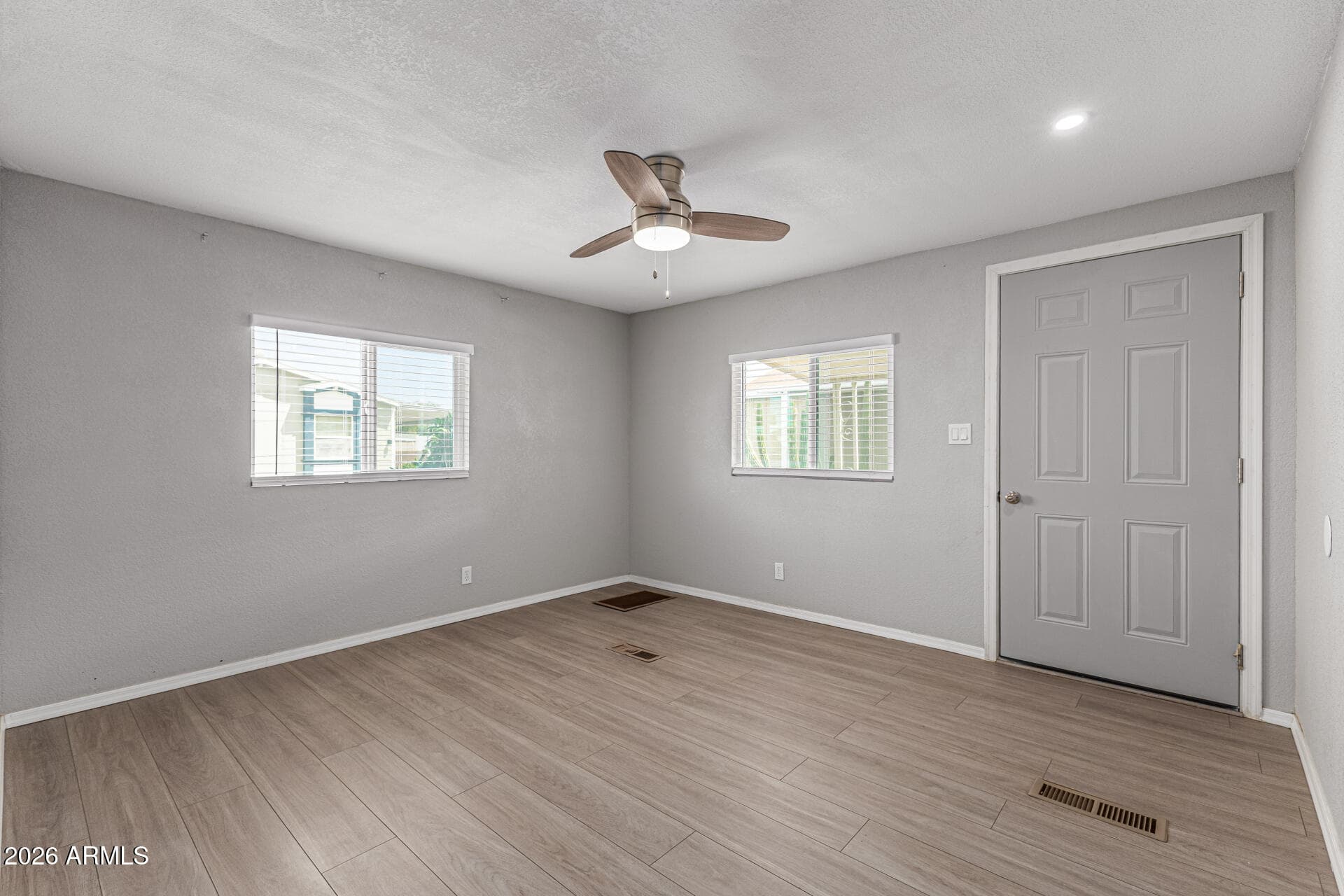 5747 W Missouri Avenue 41 — photo 5