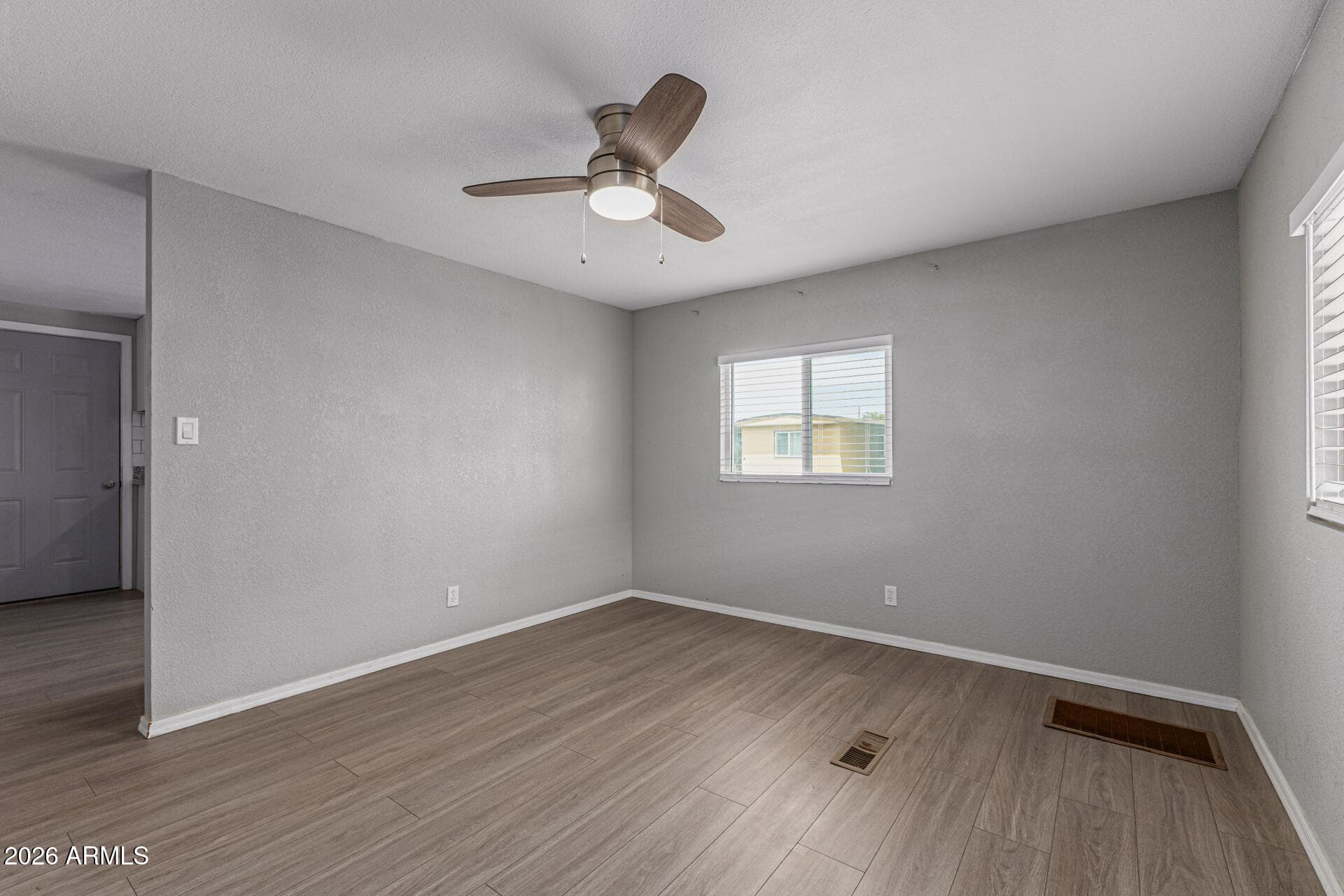 5747 W Missouri Avenue 41 — photo 6