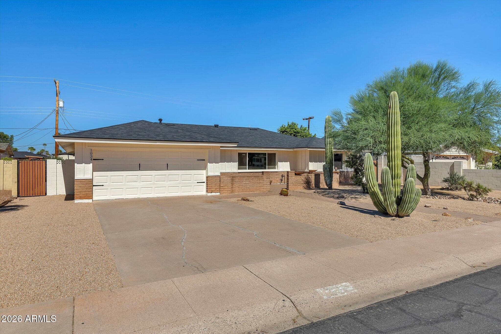 1034 E Hermosa Drive