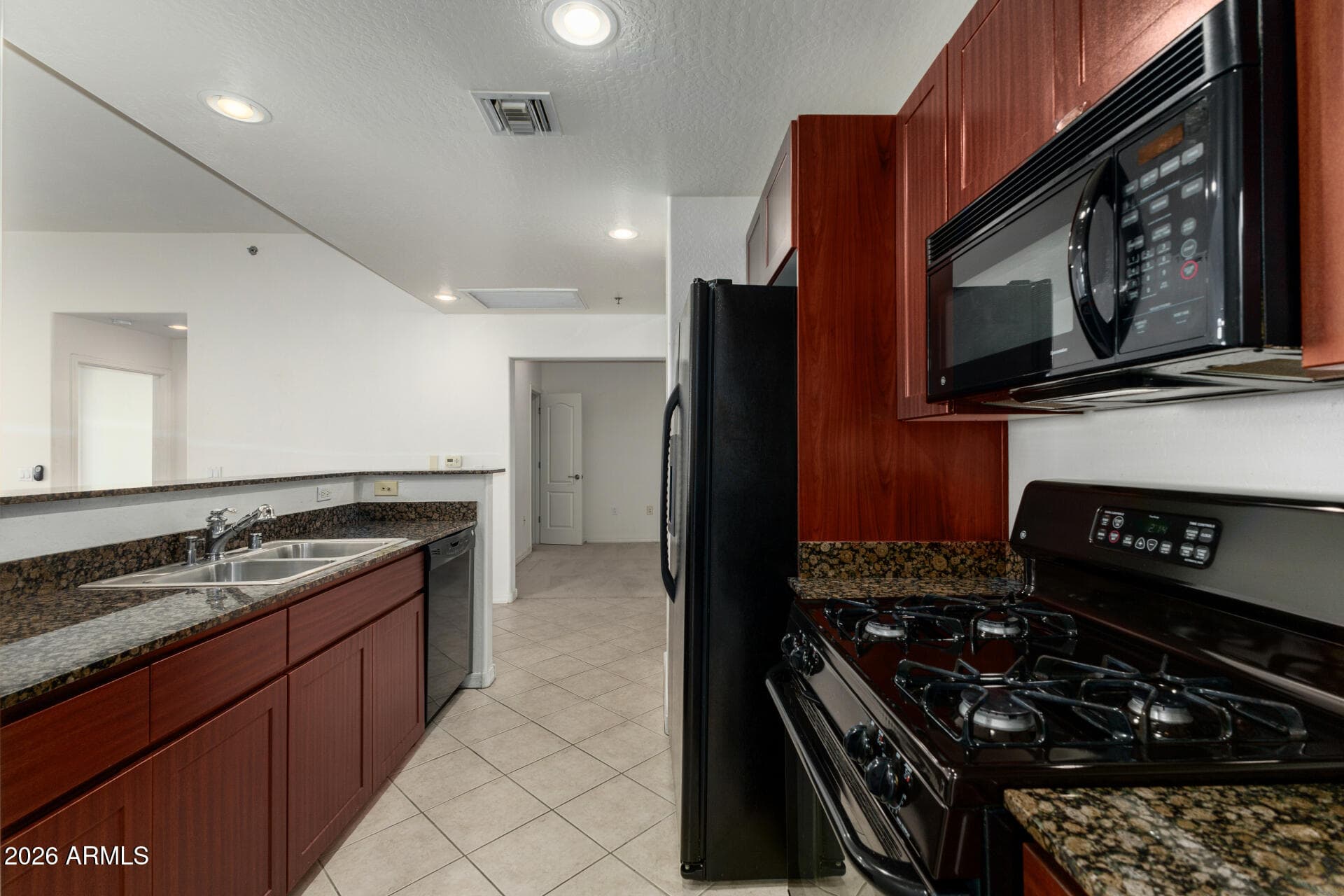 2302 N Central Avenue 404 — photo 8