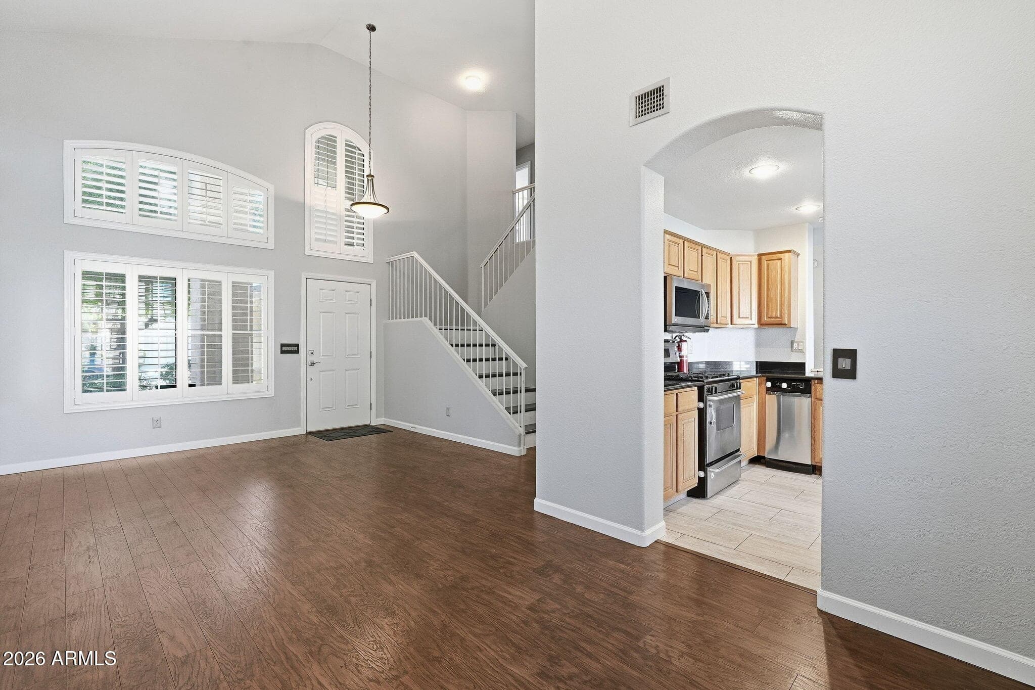 462 W Colt Road — photo 5