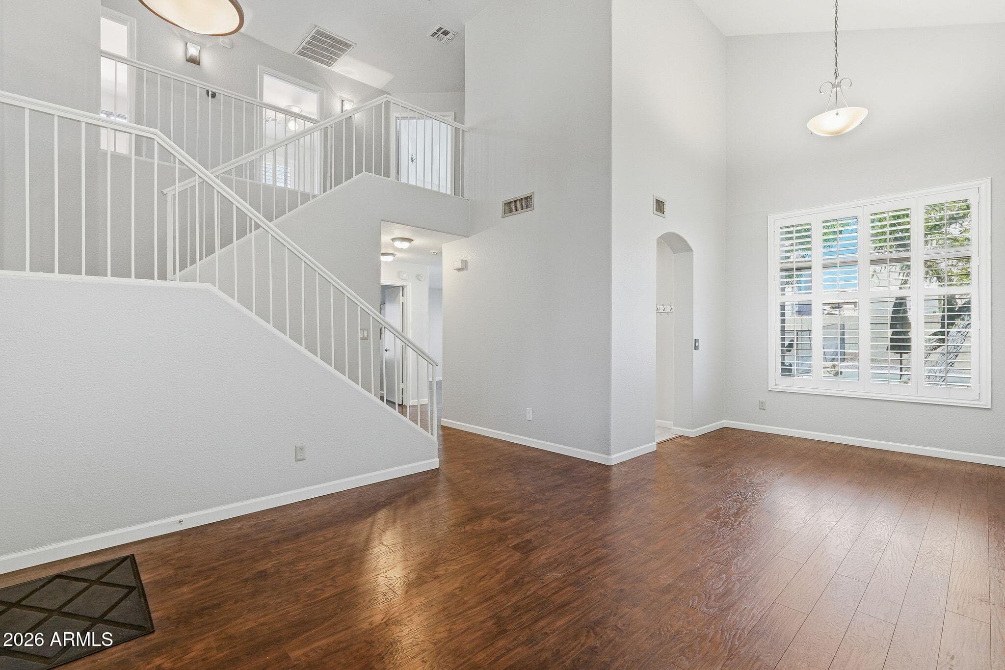 462 W Colt Road — photo 6