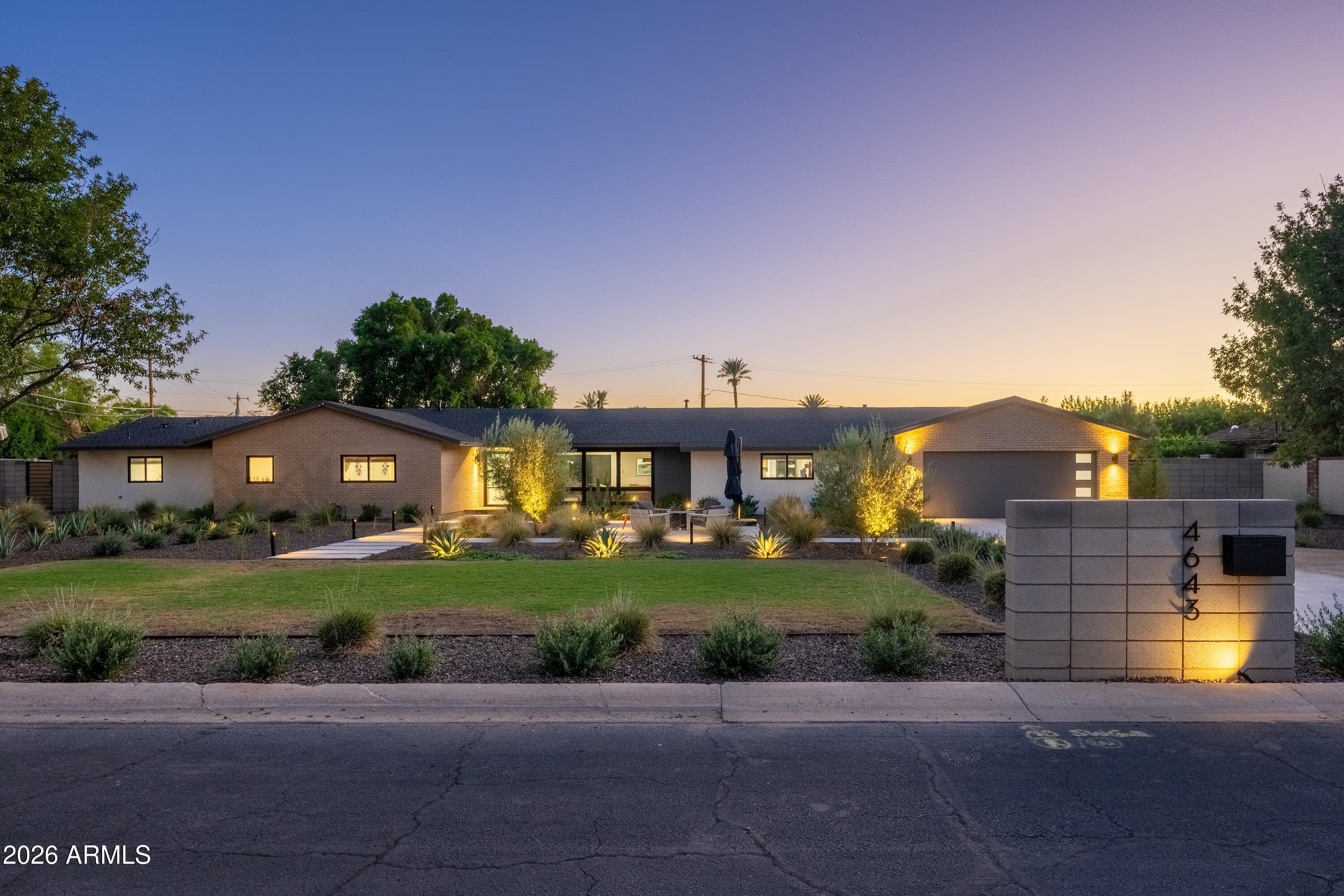 4643 E Calle Del Medio