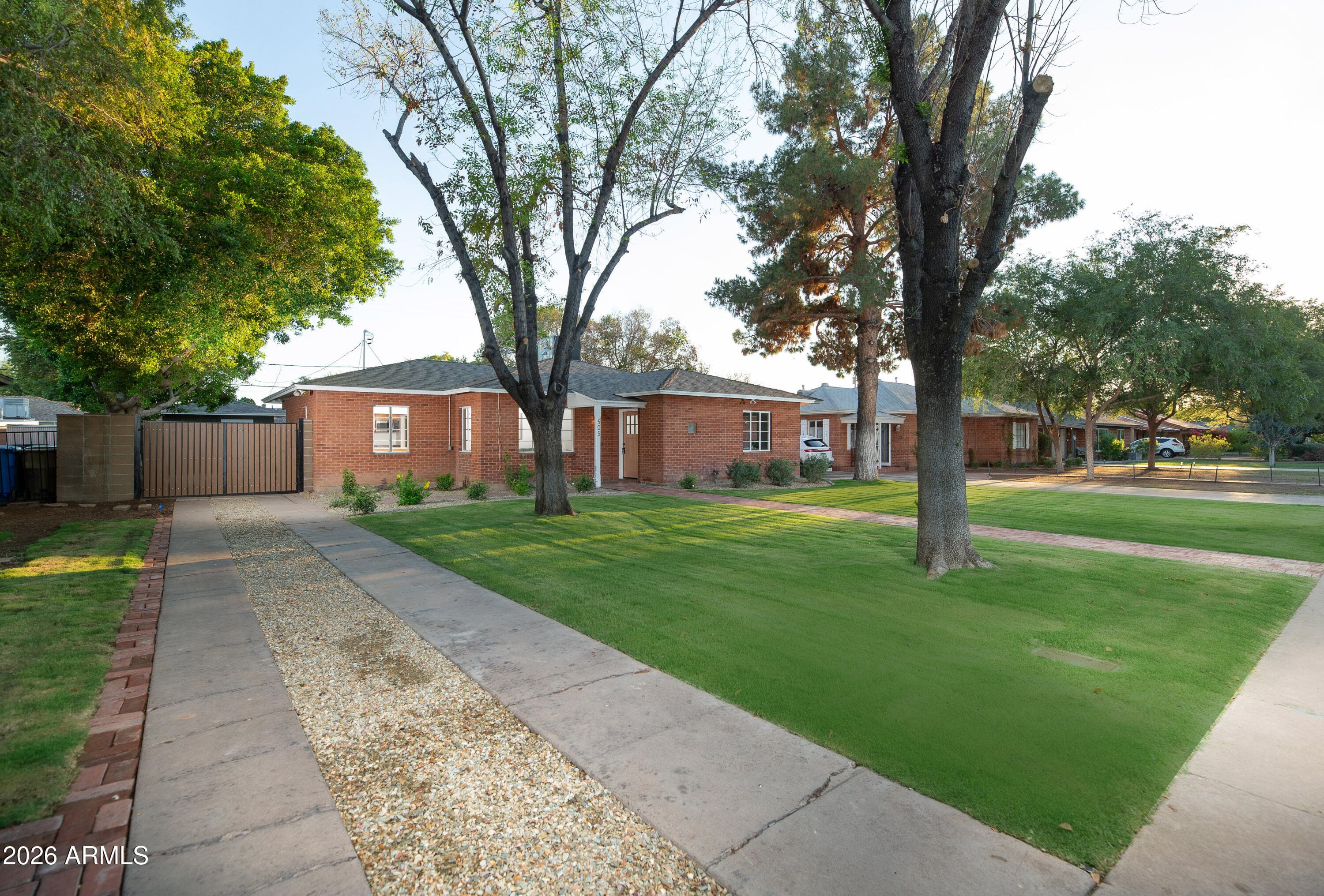 505 W Windsor Avenue — photo 2