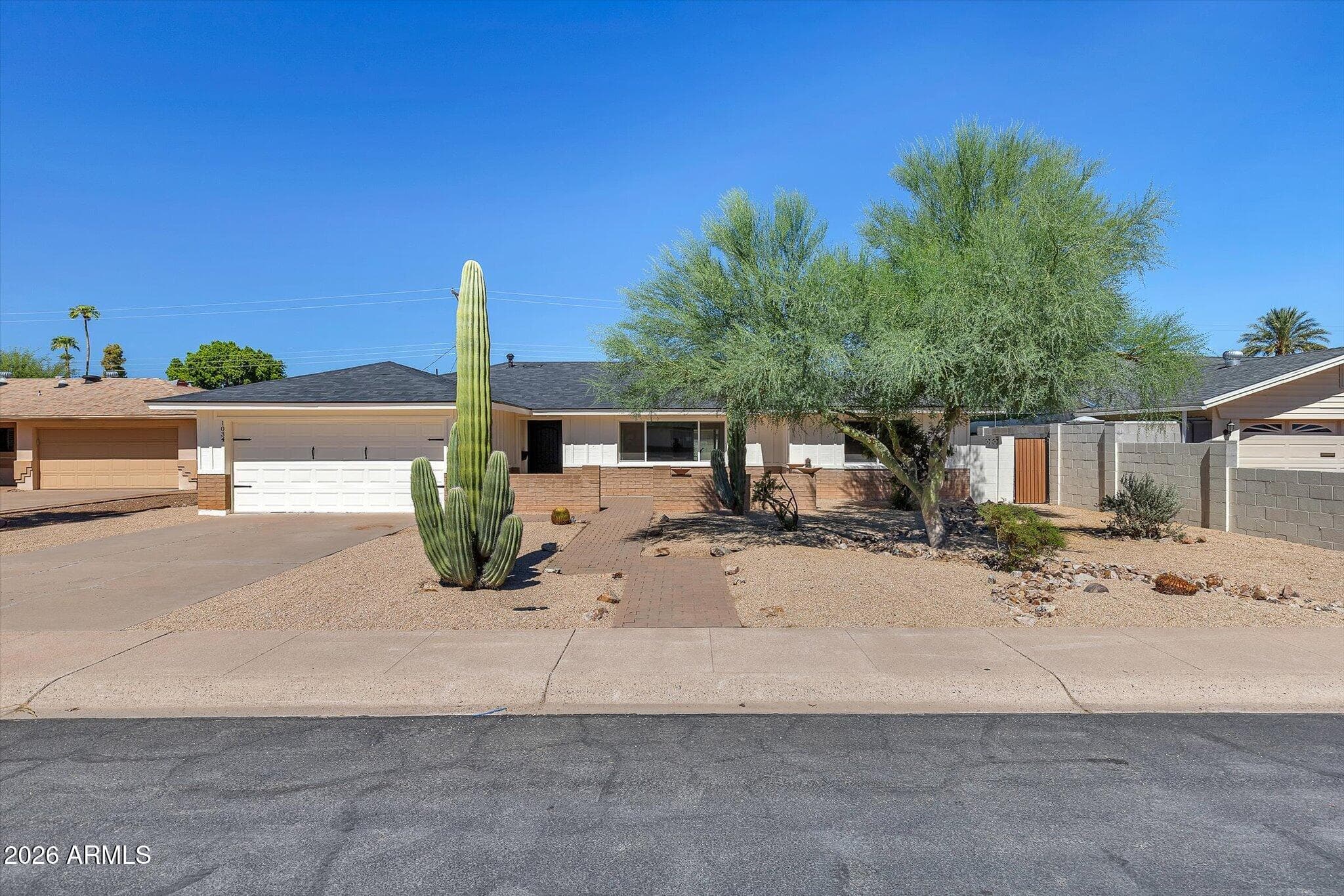 1034 E Hermosa Drive — photo 3