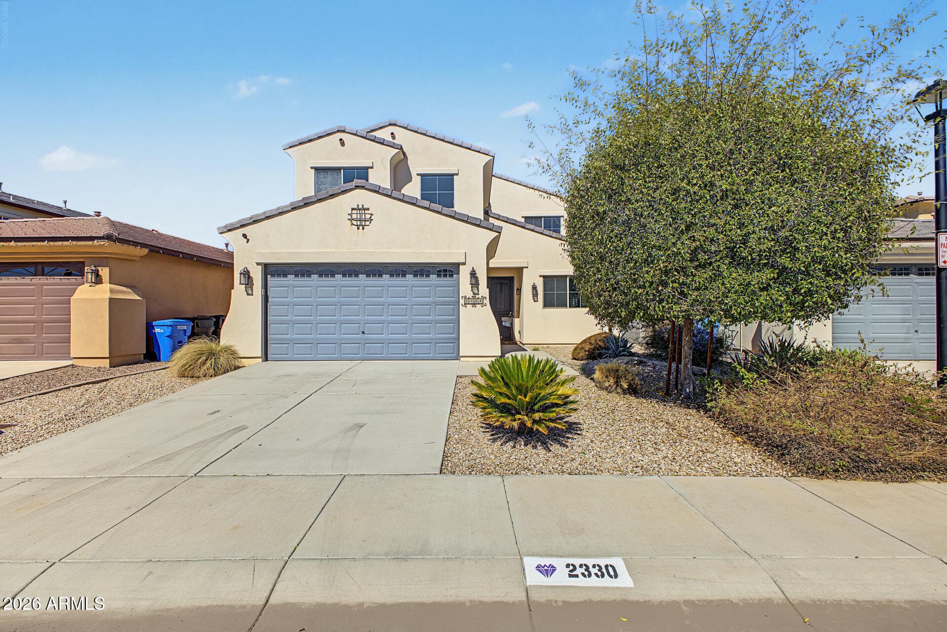 2330 W Sierra Vista Drive — photo 2