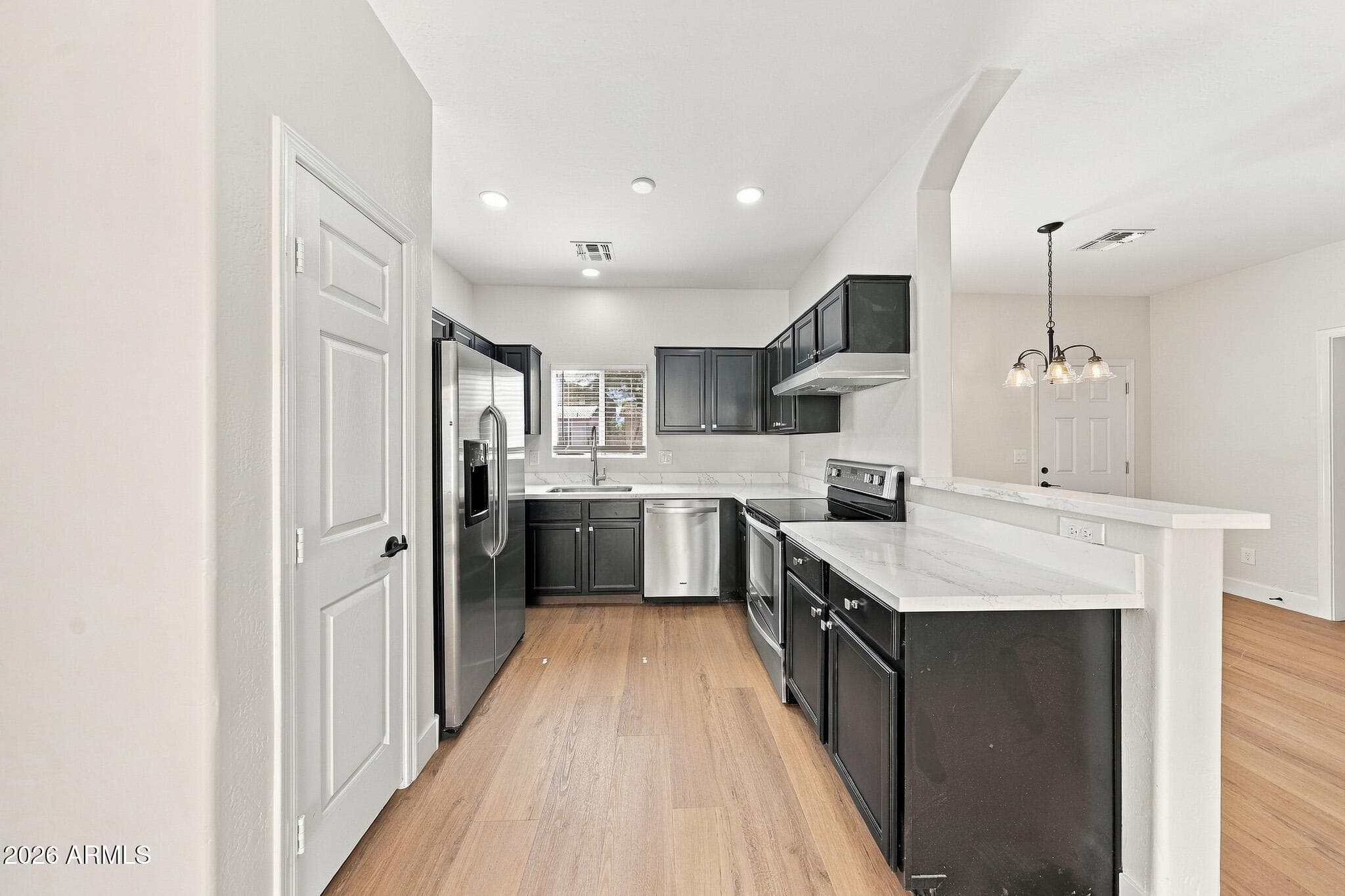 3740 W Oregon Avenue — photo 6