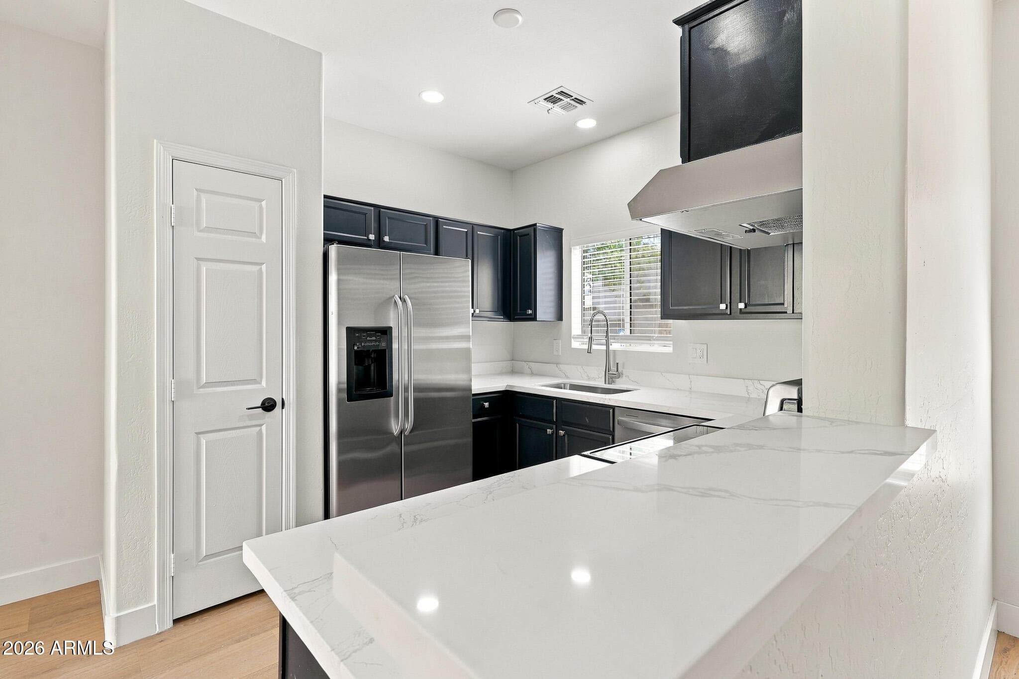 3740 W Oregon Avenue — photo 7