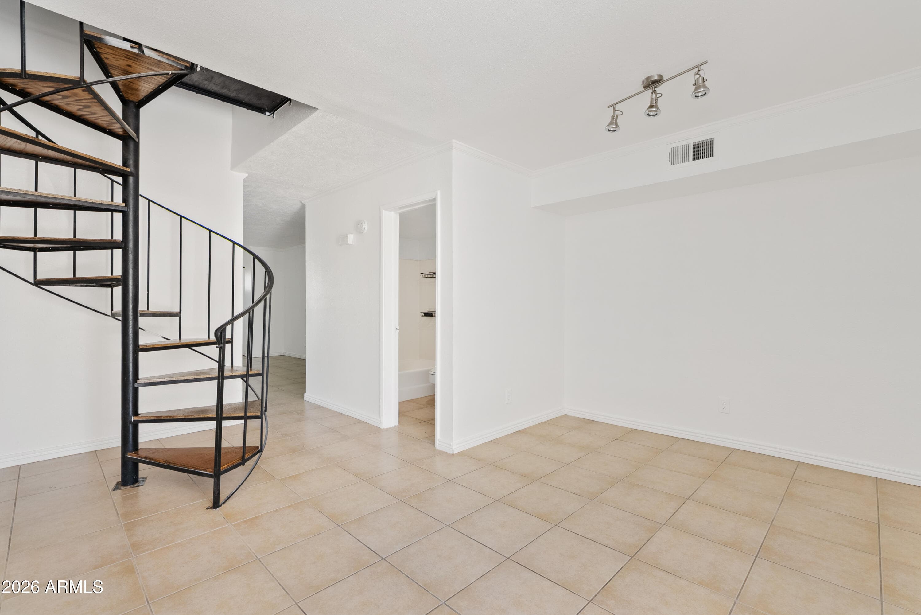 1425 E Desert Cove Avenue 68 — photo 8