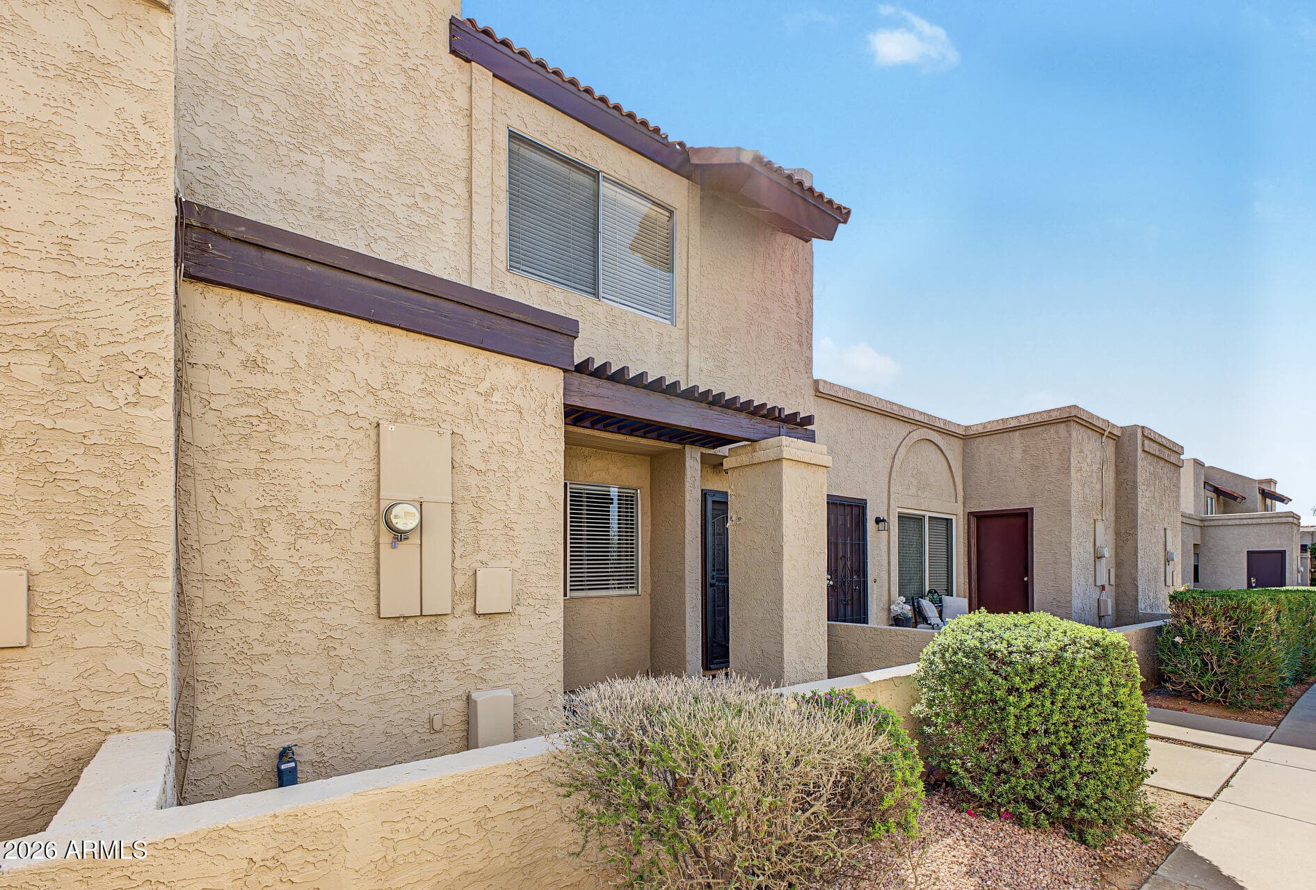 2106 W Pontiac Drive — photo 3