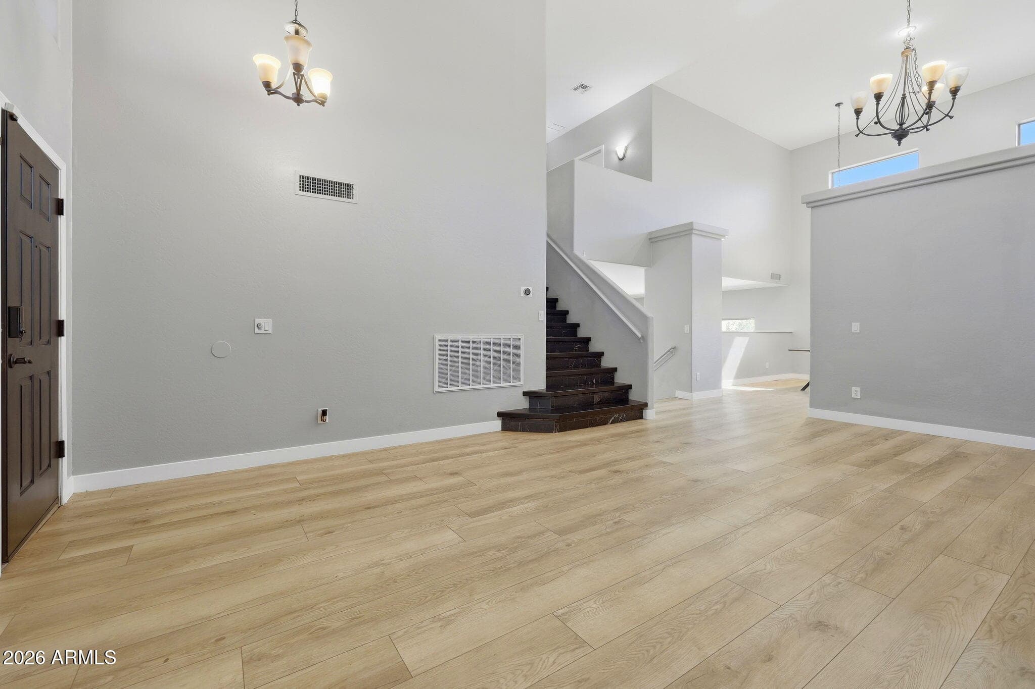 8021 W Hilton Avenue — photo 4