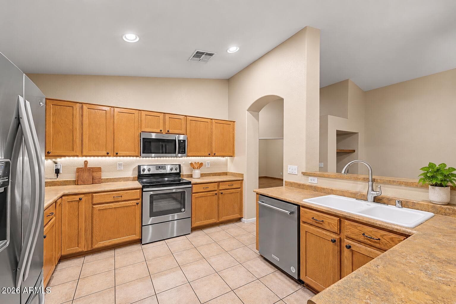 8755 W Melinda Lane — photo 6