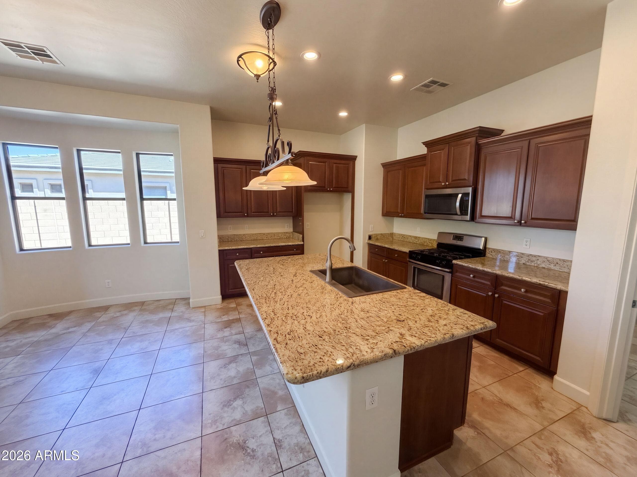 16148 W Glenrosa Avenue — photo 2