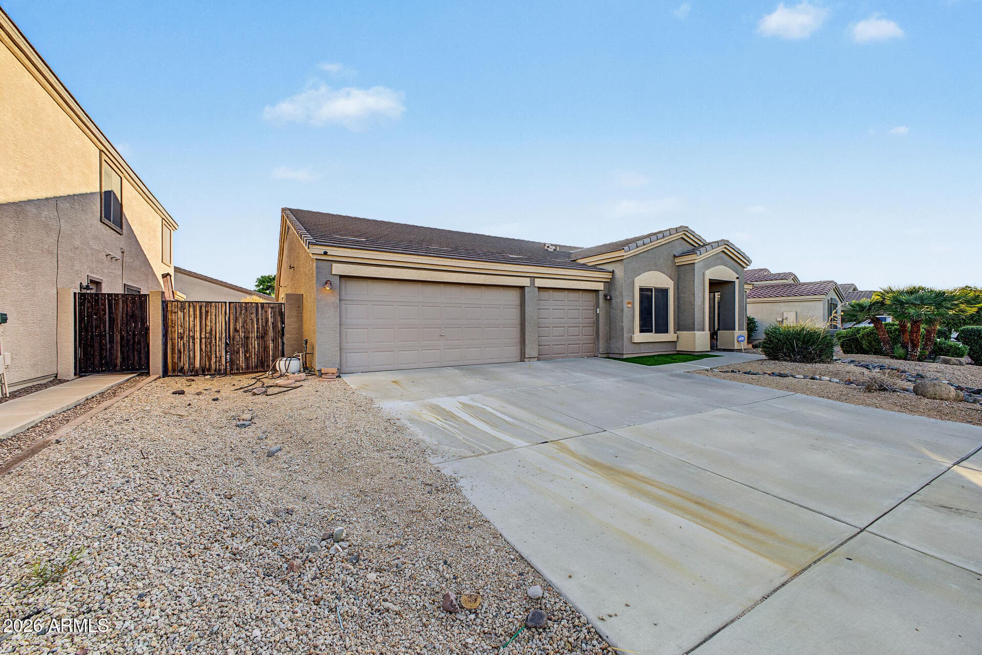 8365 W Berridge Lane — photo 3