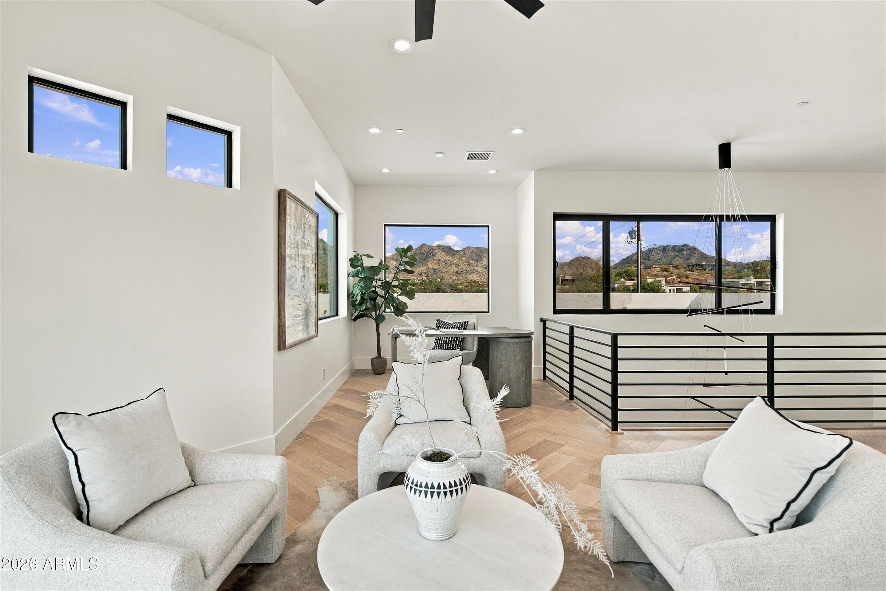 3135 E Palo Verde Drive — photo 8