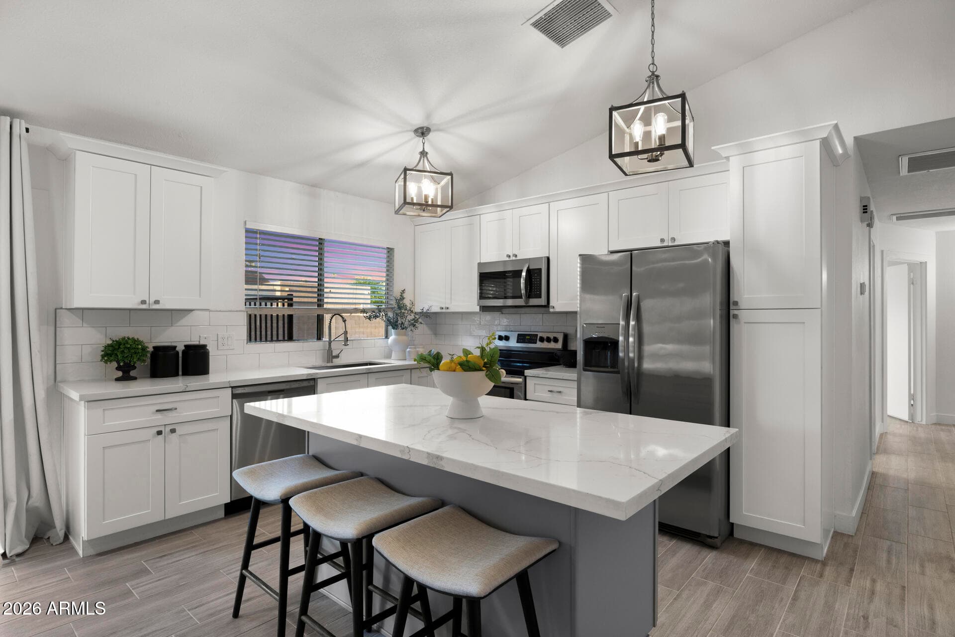 928 E Hope Street — photo 8