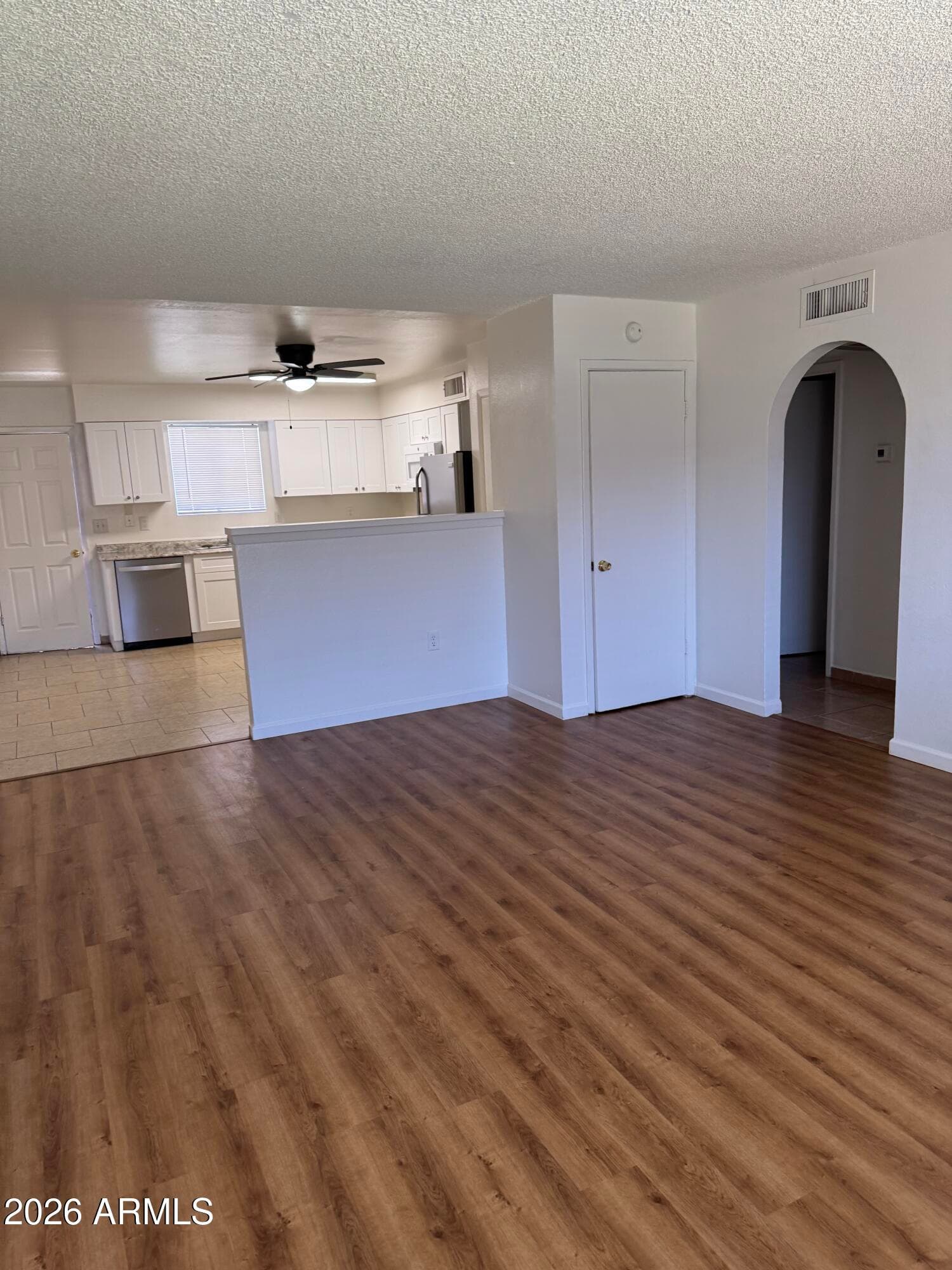 3313 W Golden Lane — photo 2