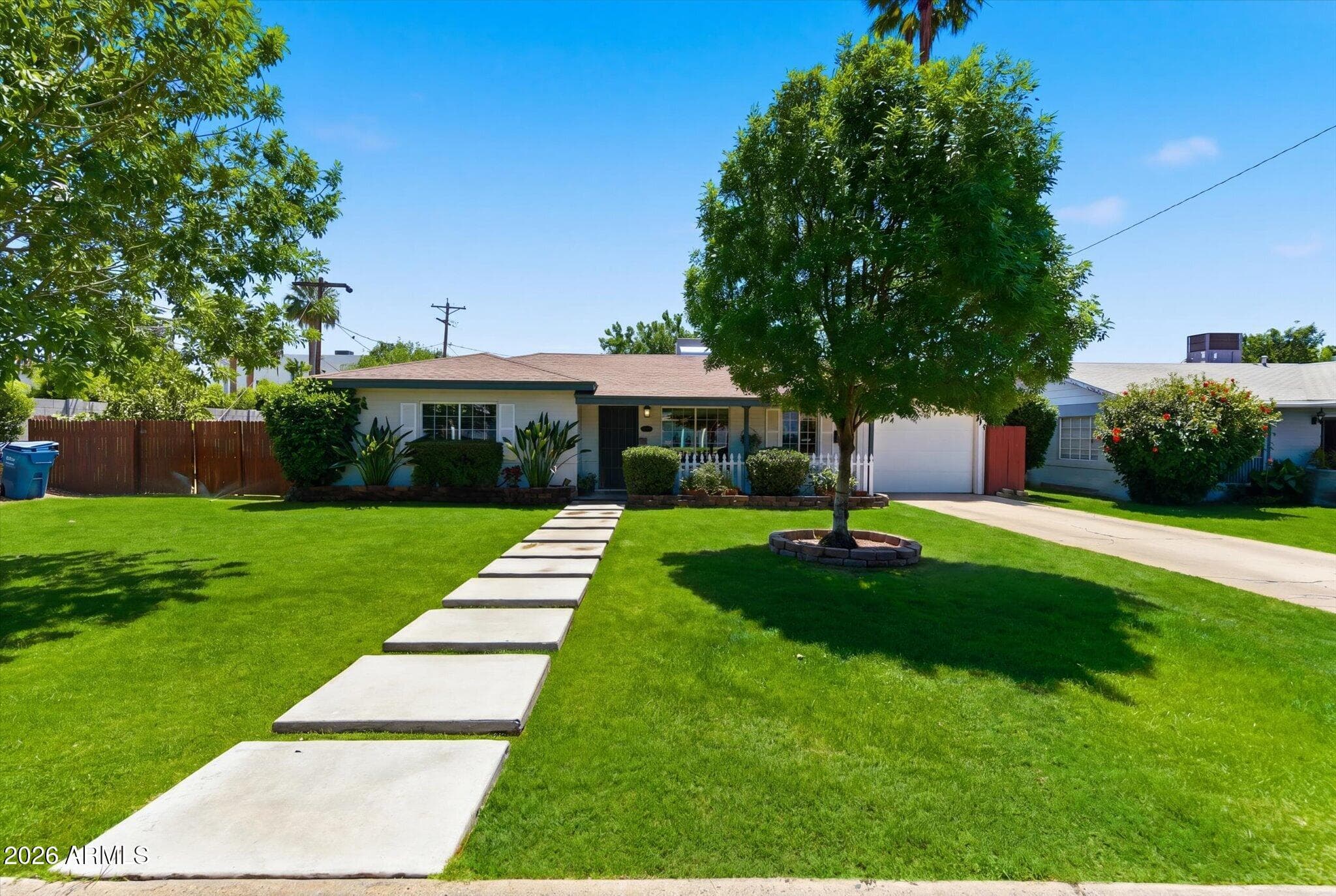 4421 E Monterosa Street — photo 2