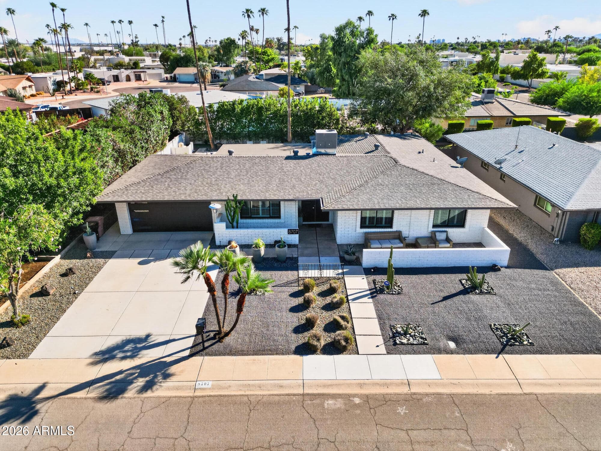 8707 E Heatherbrae Drive — photo 2