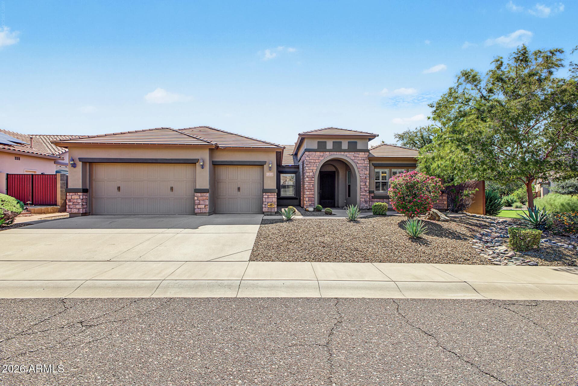 5637 W Straight Arrow Lane