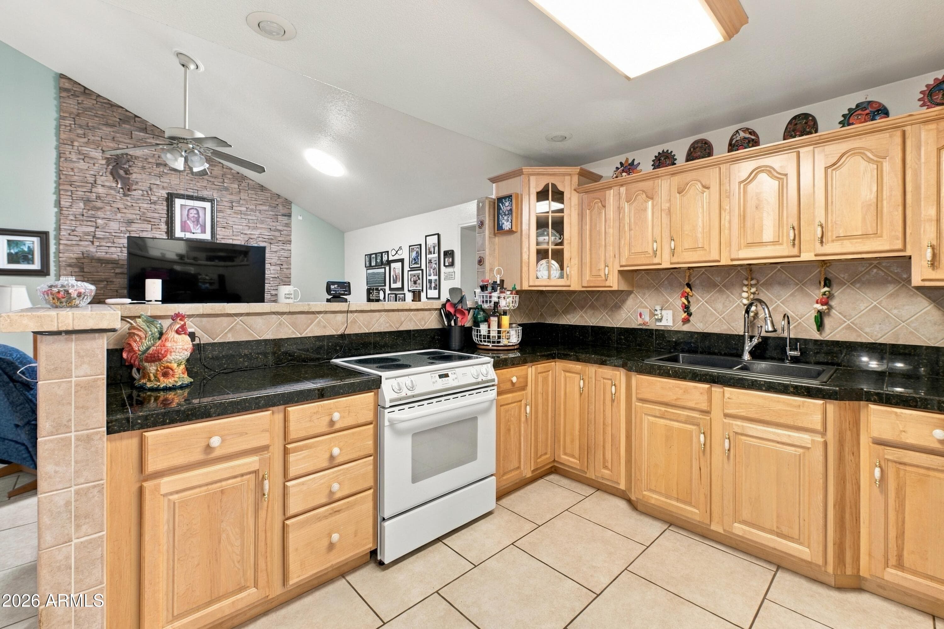 34 E Palo Verde Street — photo 6