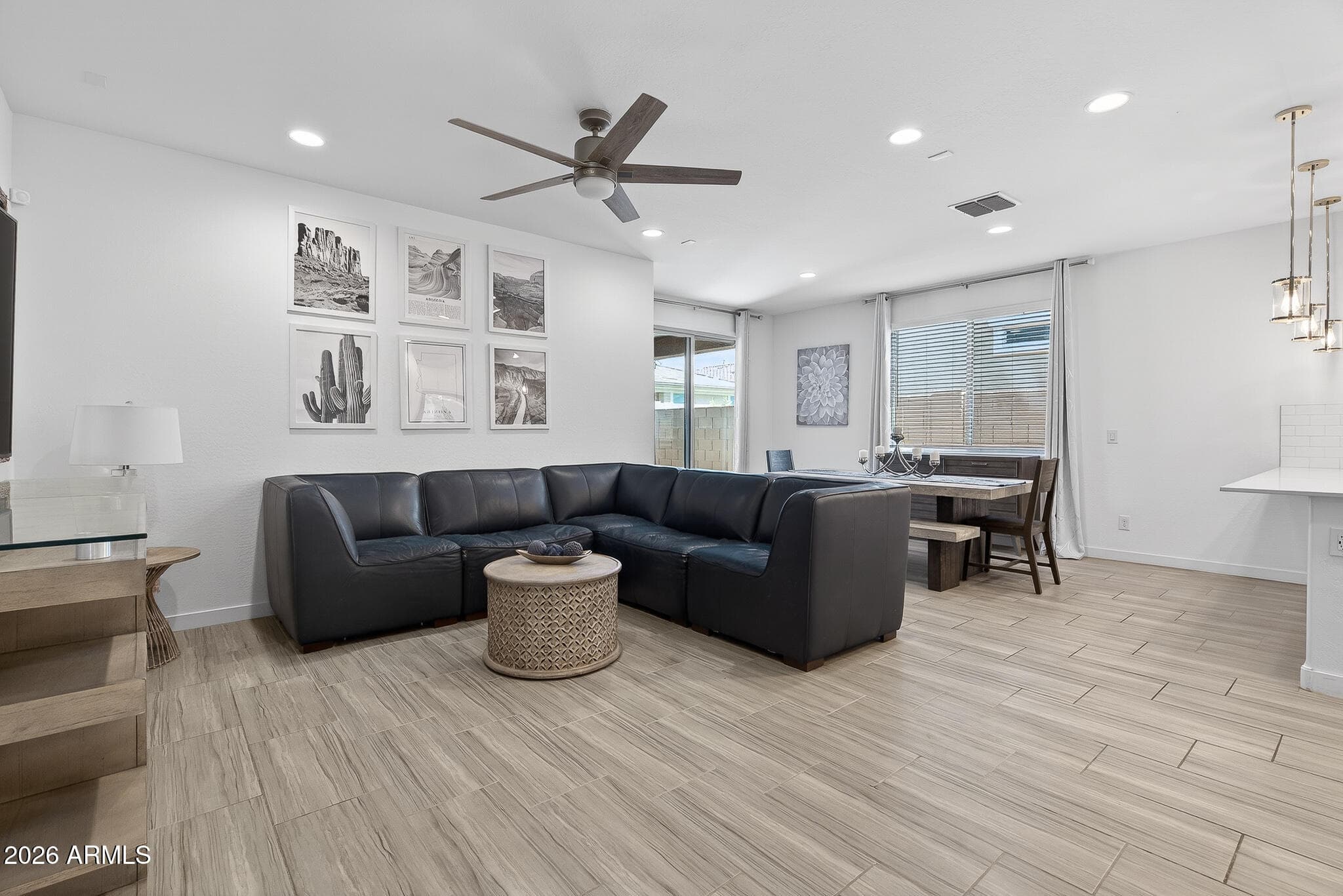 8918 W Rancho Drive — photo 4