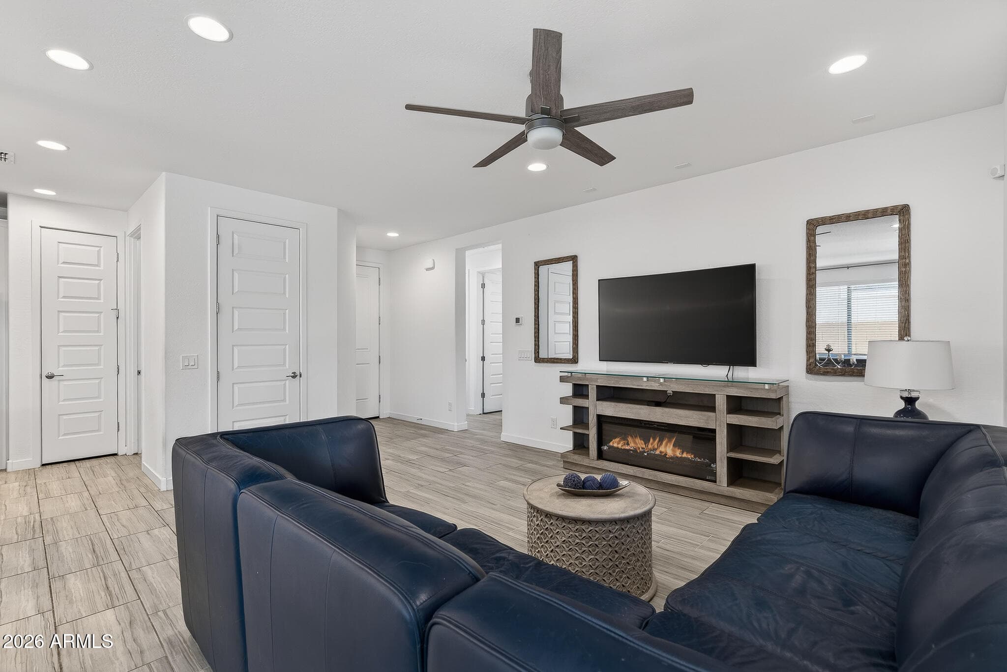8918 W Rancho Drive — photo 5