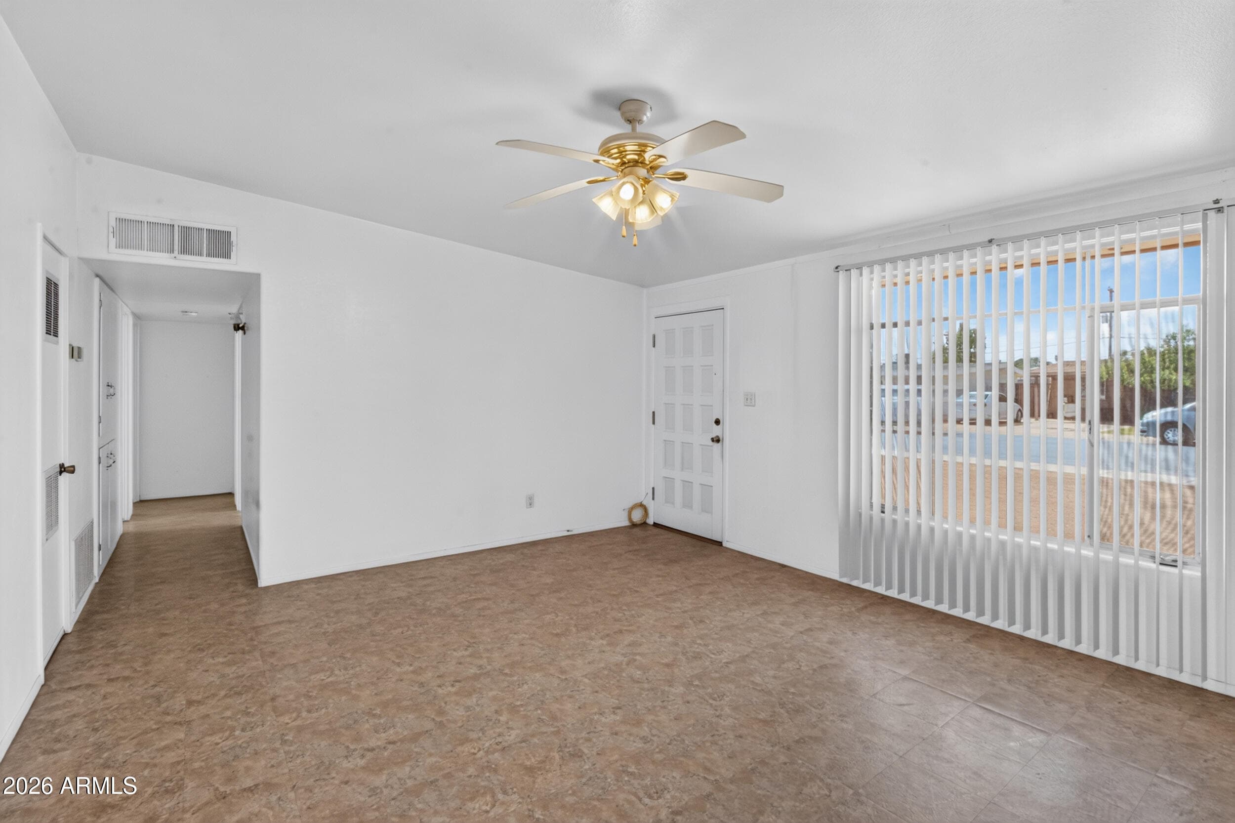 6011 N 32nd Drive — photo 4
