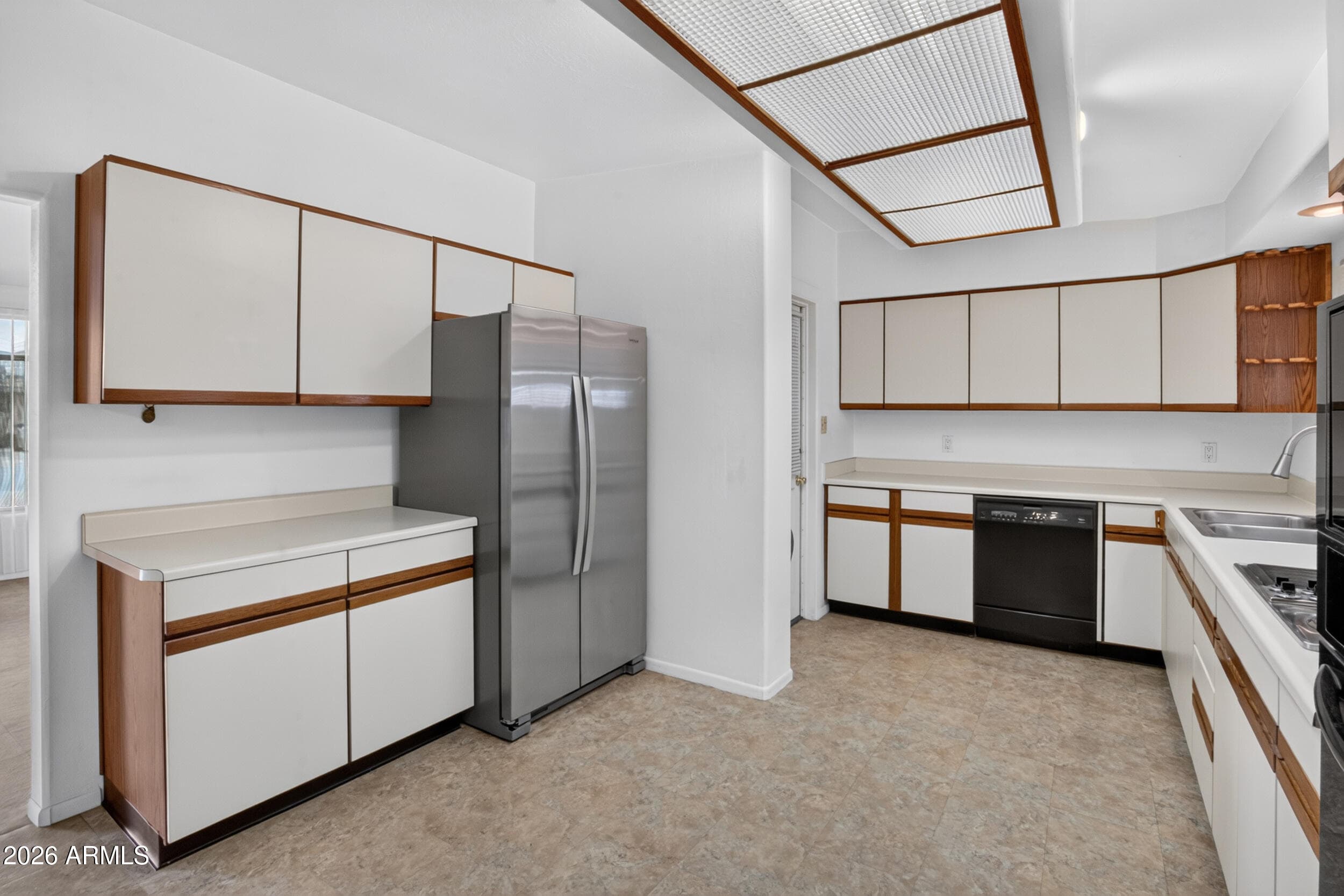 6011 N 32nd Drive — photo 6