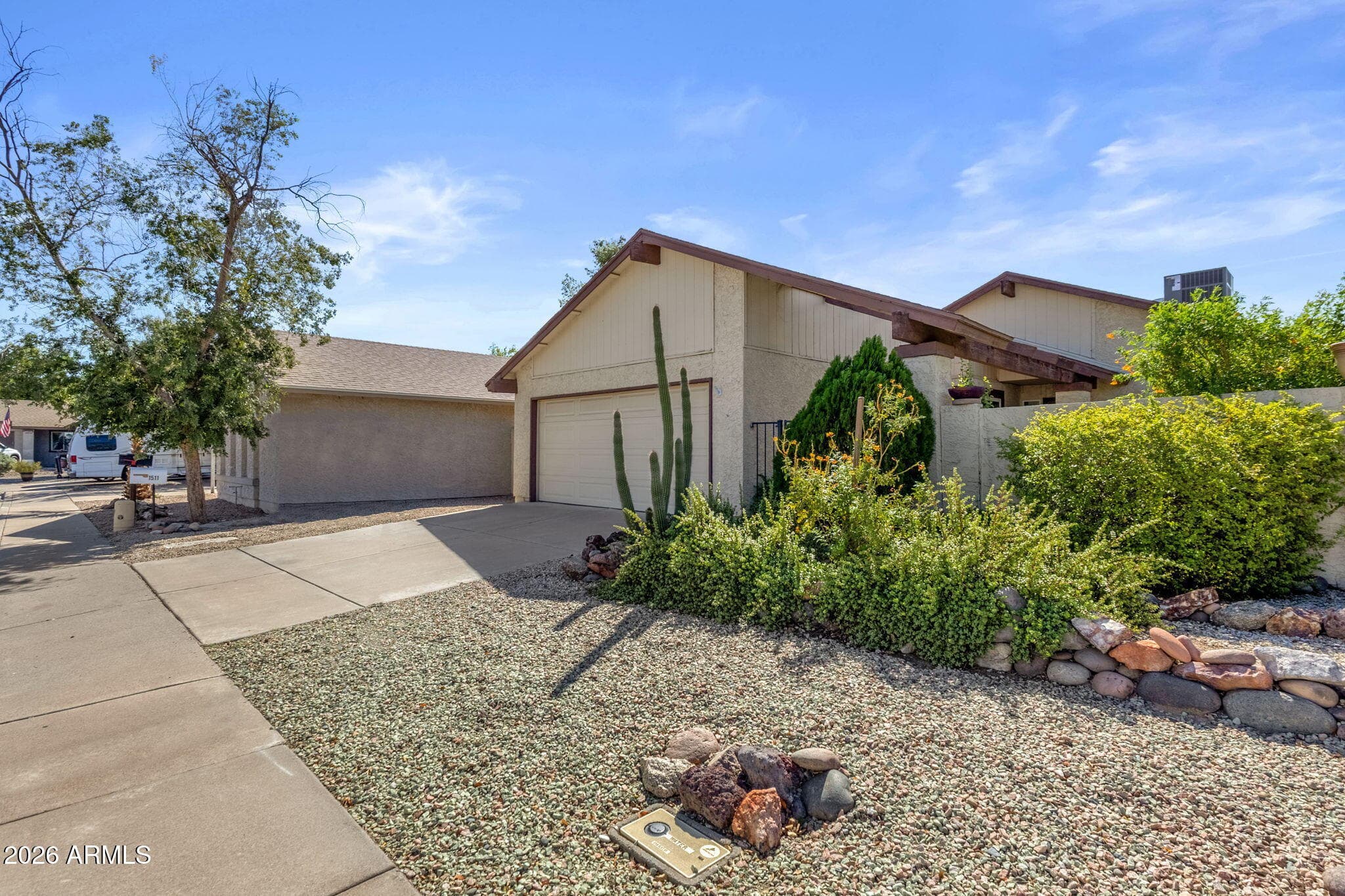 1511 W Jacinto Avenue — photo 2