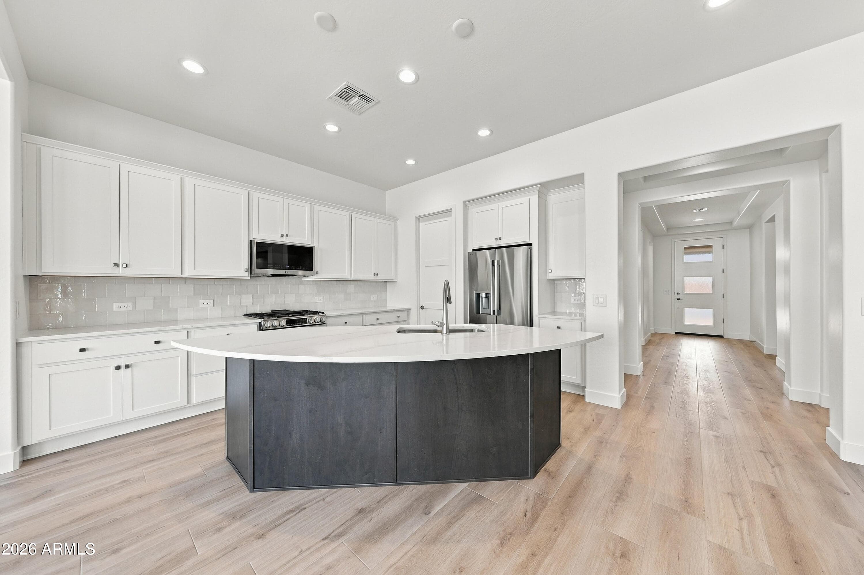 16672 W Fairmount Avenue — photo 2