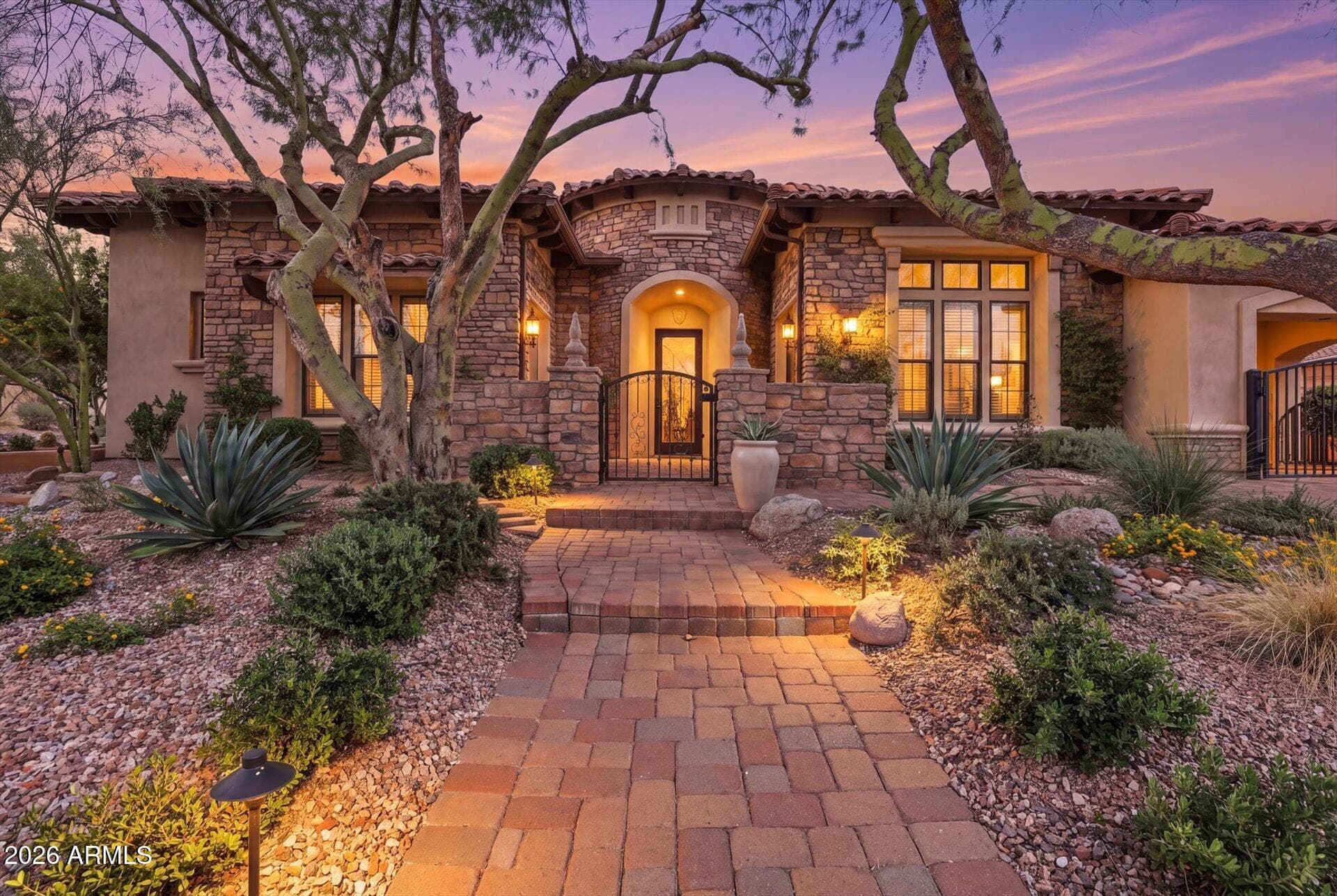 4223 N Arboles Circle — photo 5