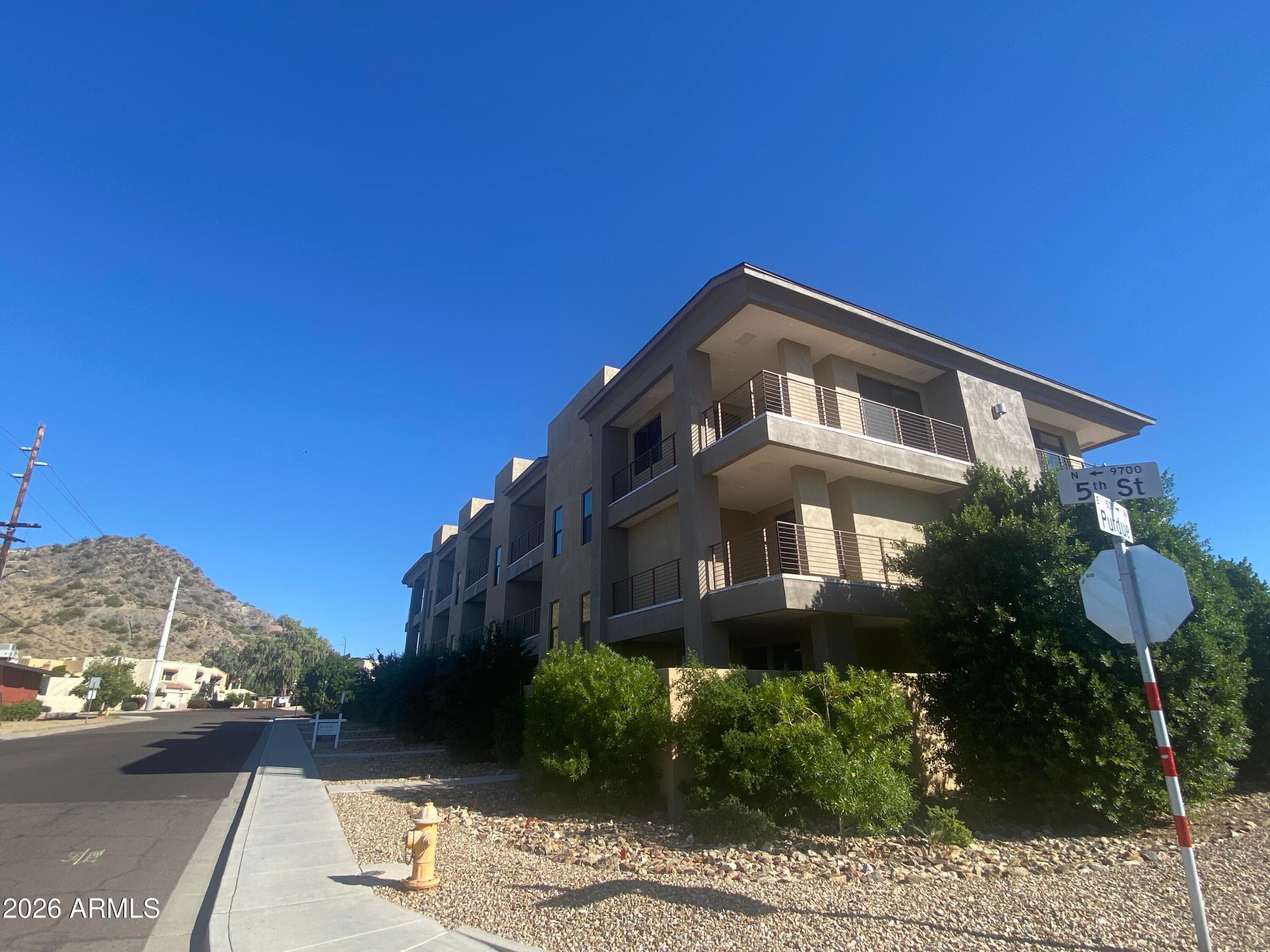 509 E Mountain View Road
