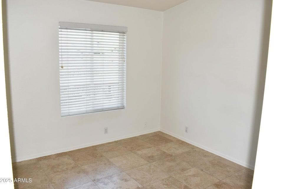 14203 N 19th Avenue 2029 — photo 5