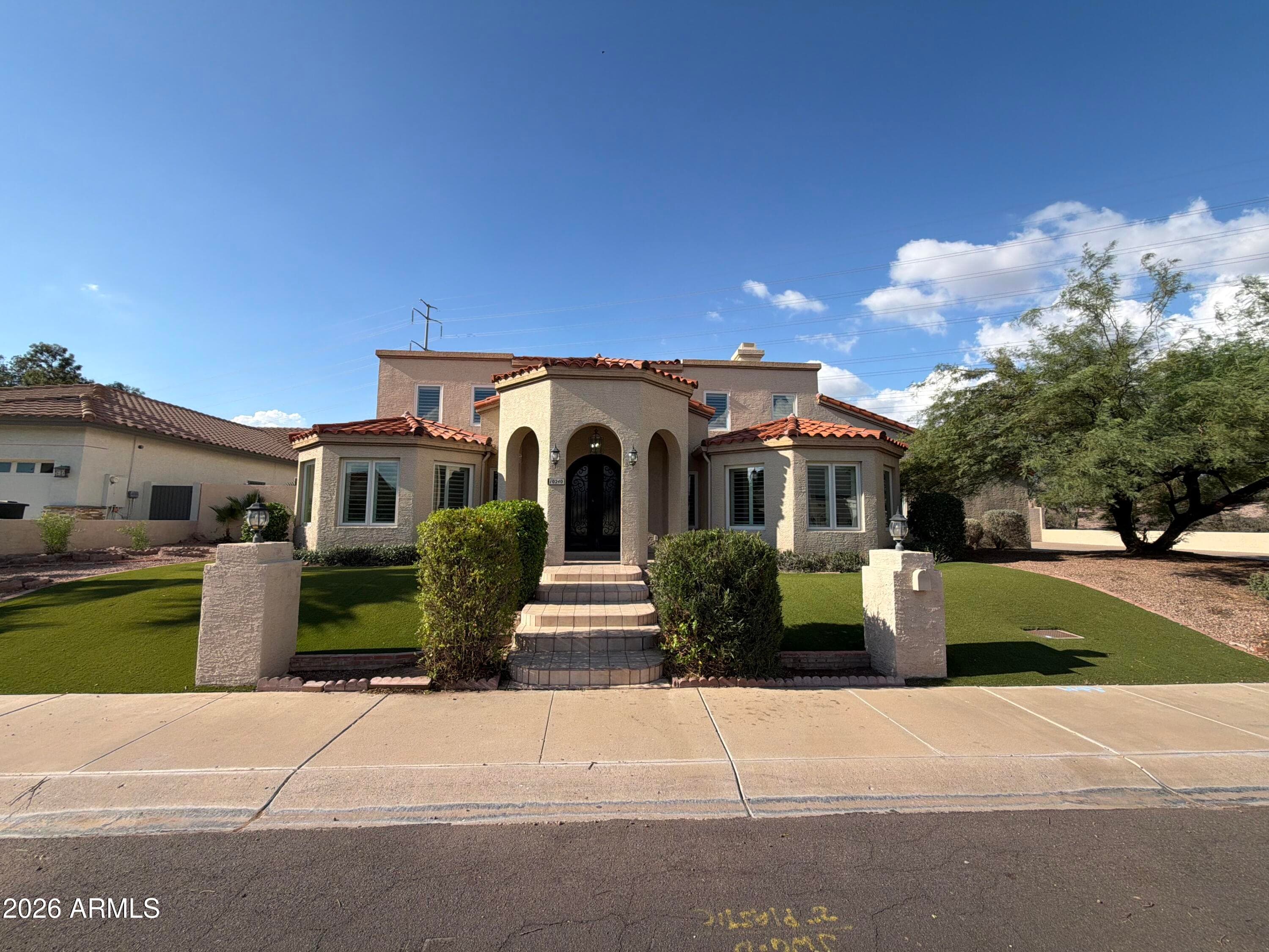 10240 E Cochise Drive