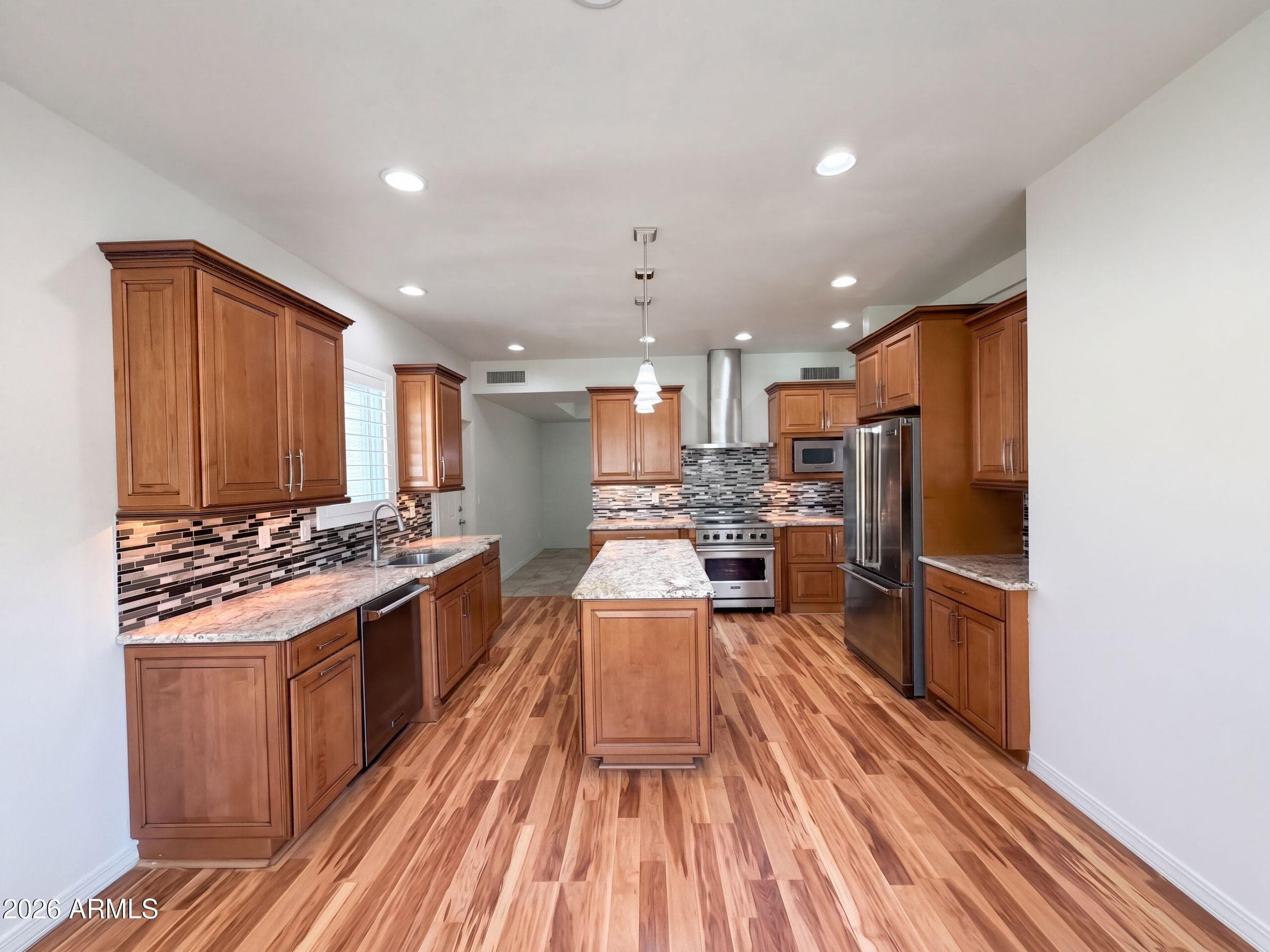 10240 E Cochise Drive — photo 2