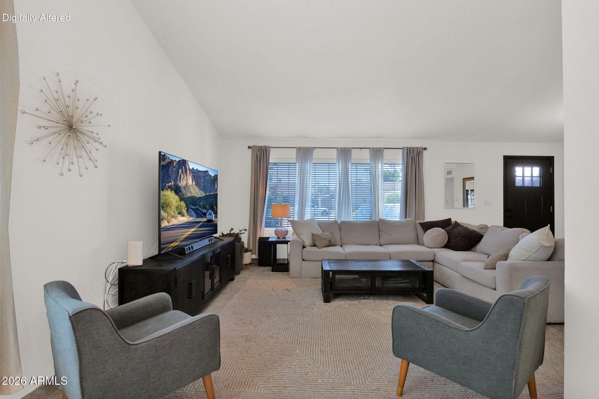 2702 E Corrine Drive — photo 6