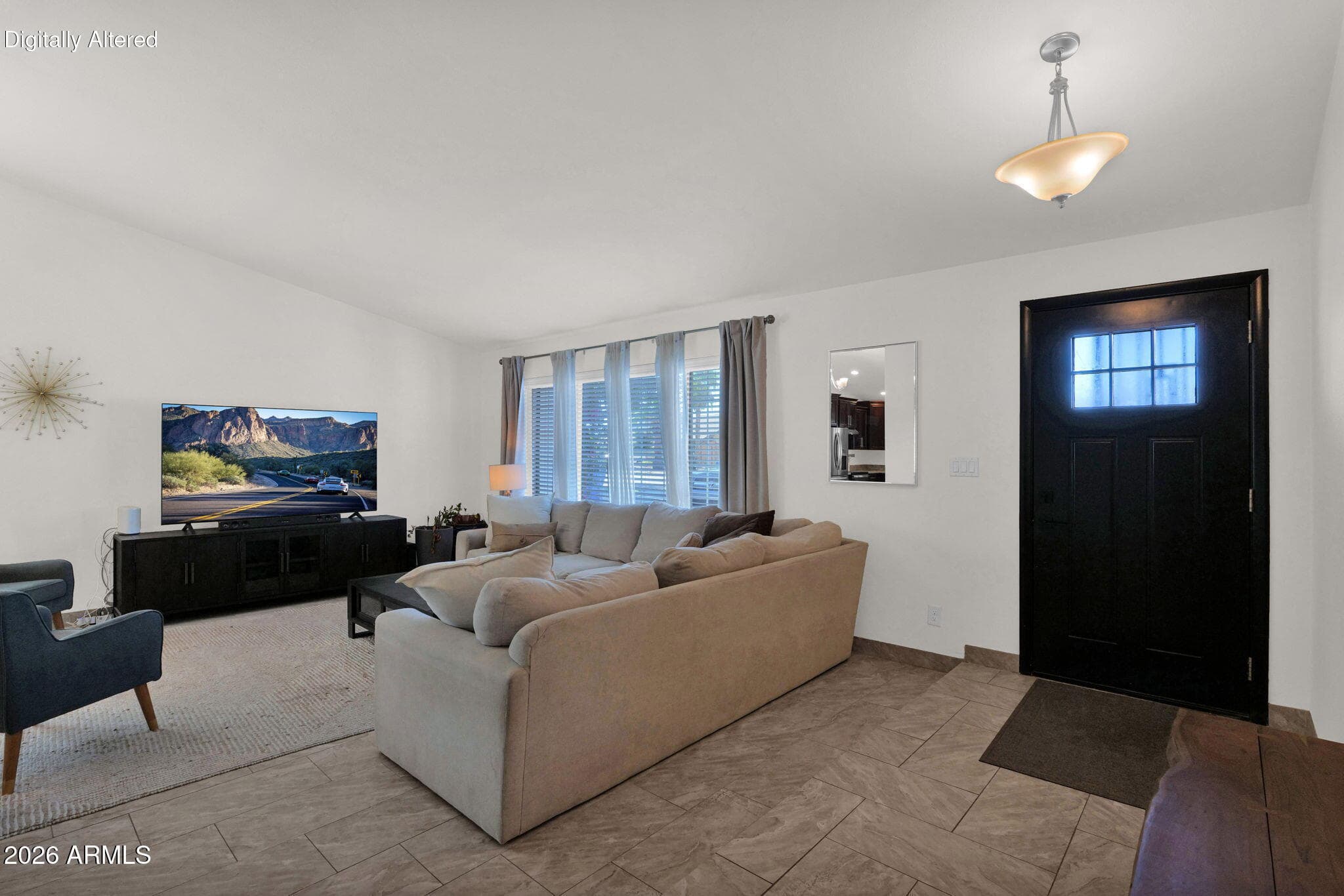 2702 E Corrine Drive — photo 4