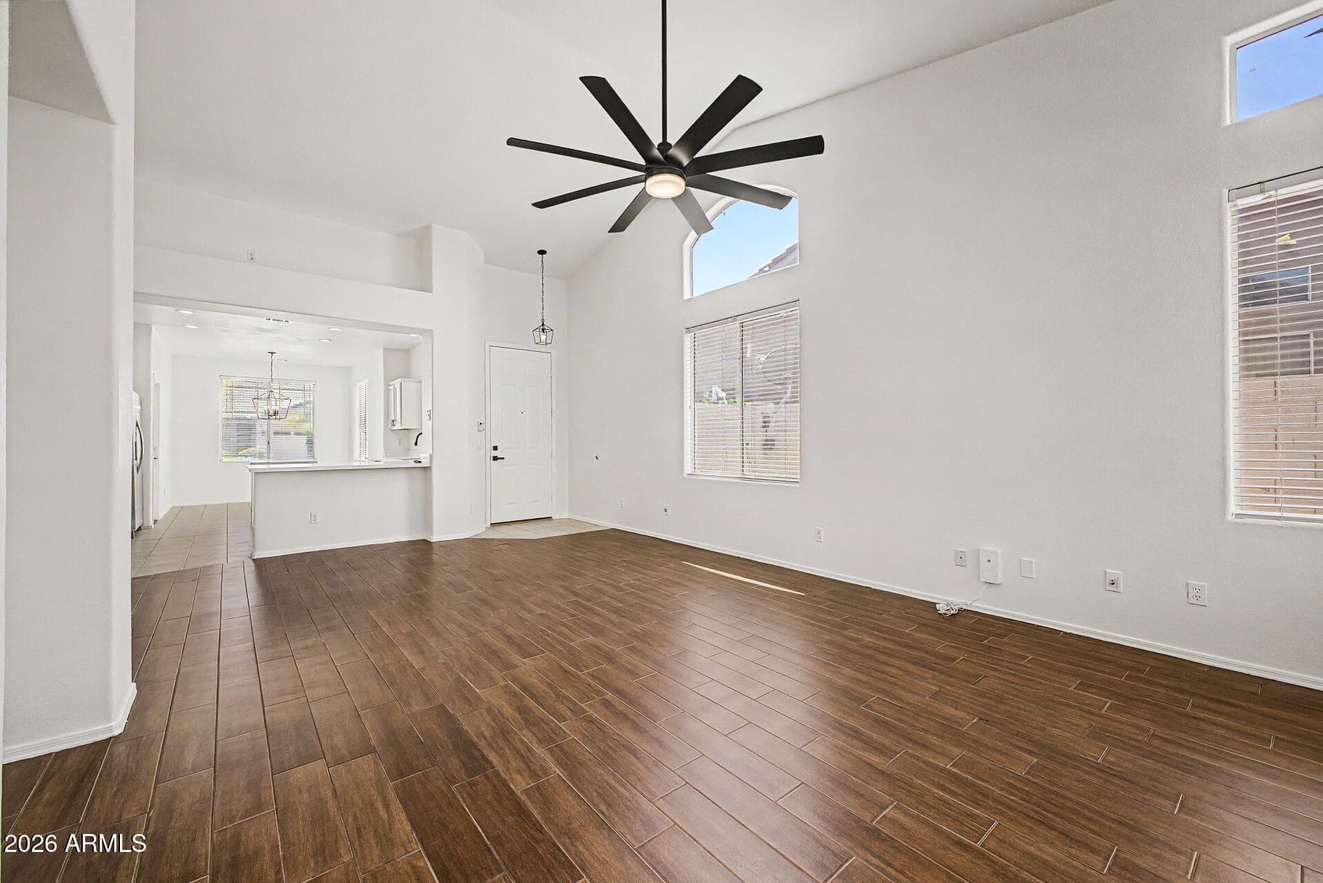 1332 W Thompson Way — photo 8
