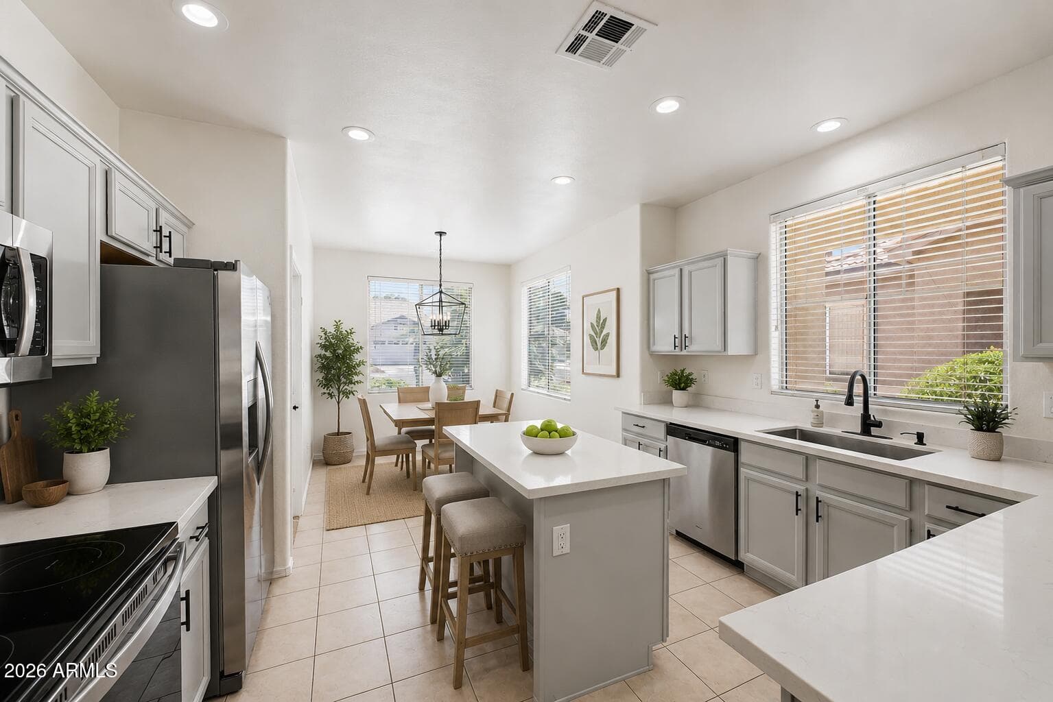 1332 W Thompson Way — photo 6