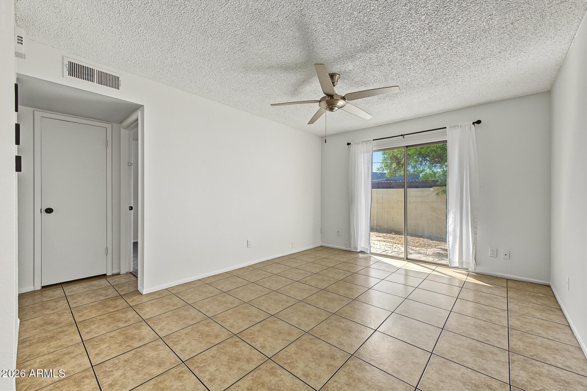 8109 N 32nd Drive — photo 4