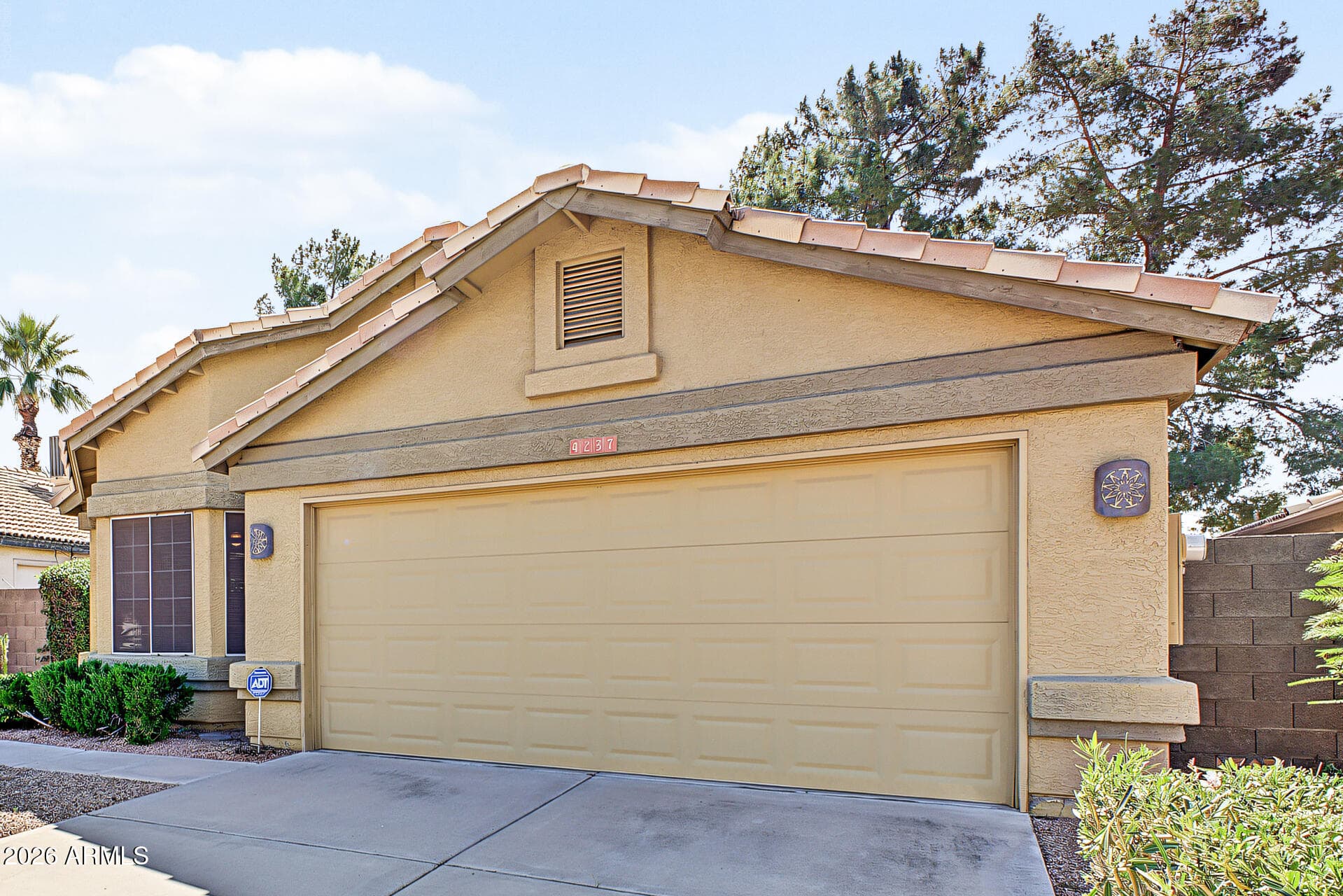 4237 E Morrow Drive — photo 4